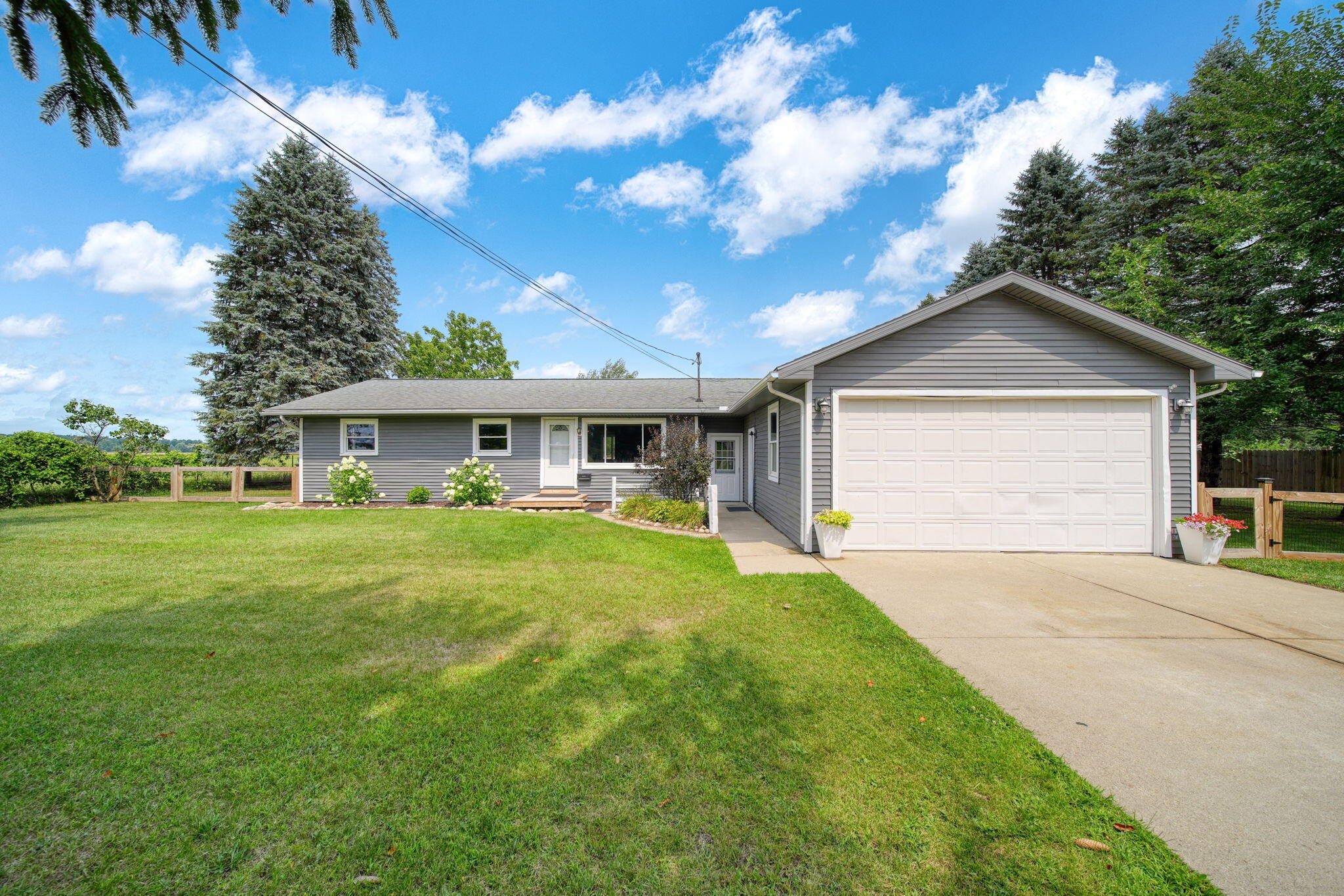 Street Ct, Jackson, MI 49201