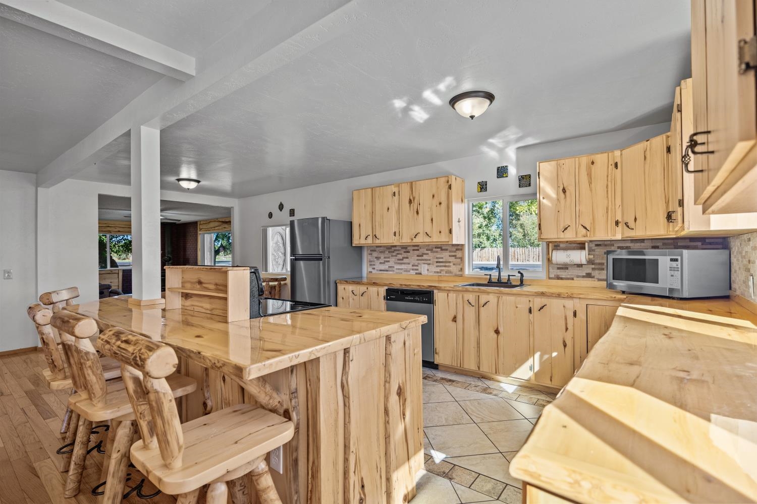 Fruita, Colorado, 81521, United States, 3 Bedrooms Bedrooms, ,2 BathroomsBathrooms,Residential,For Sale,1960525