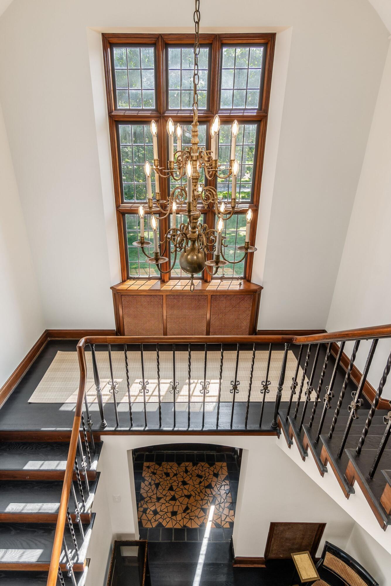 Bexley, Ohio, 43209, United States, 5 Bedrooms Bedrooms, ,6 BathroomsBathrooms,Residential,For Sale,1920055