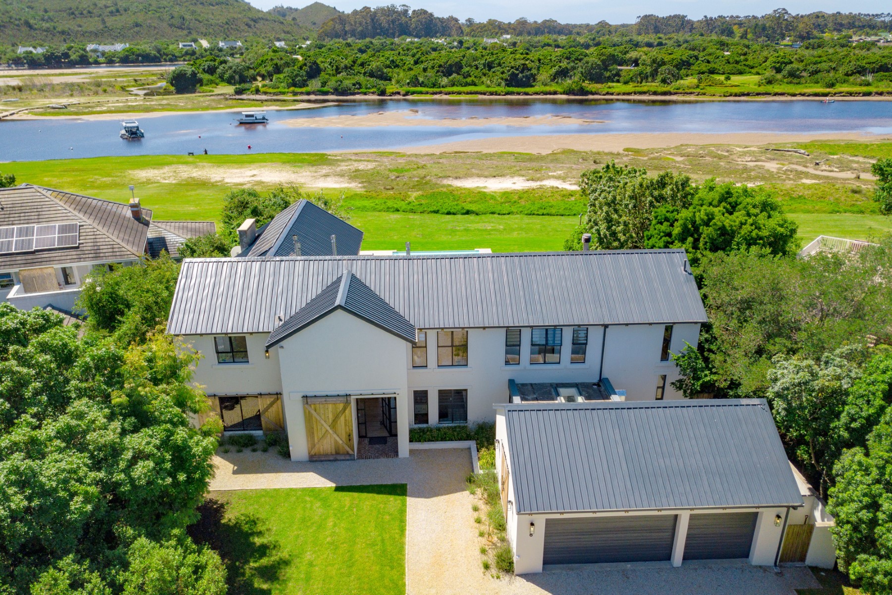  Modern home - Twin Rivers Estate - 物件實景