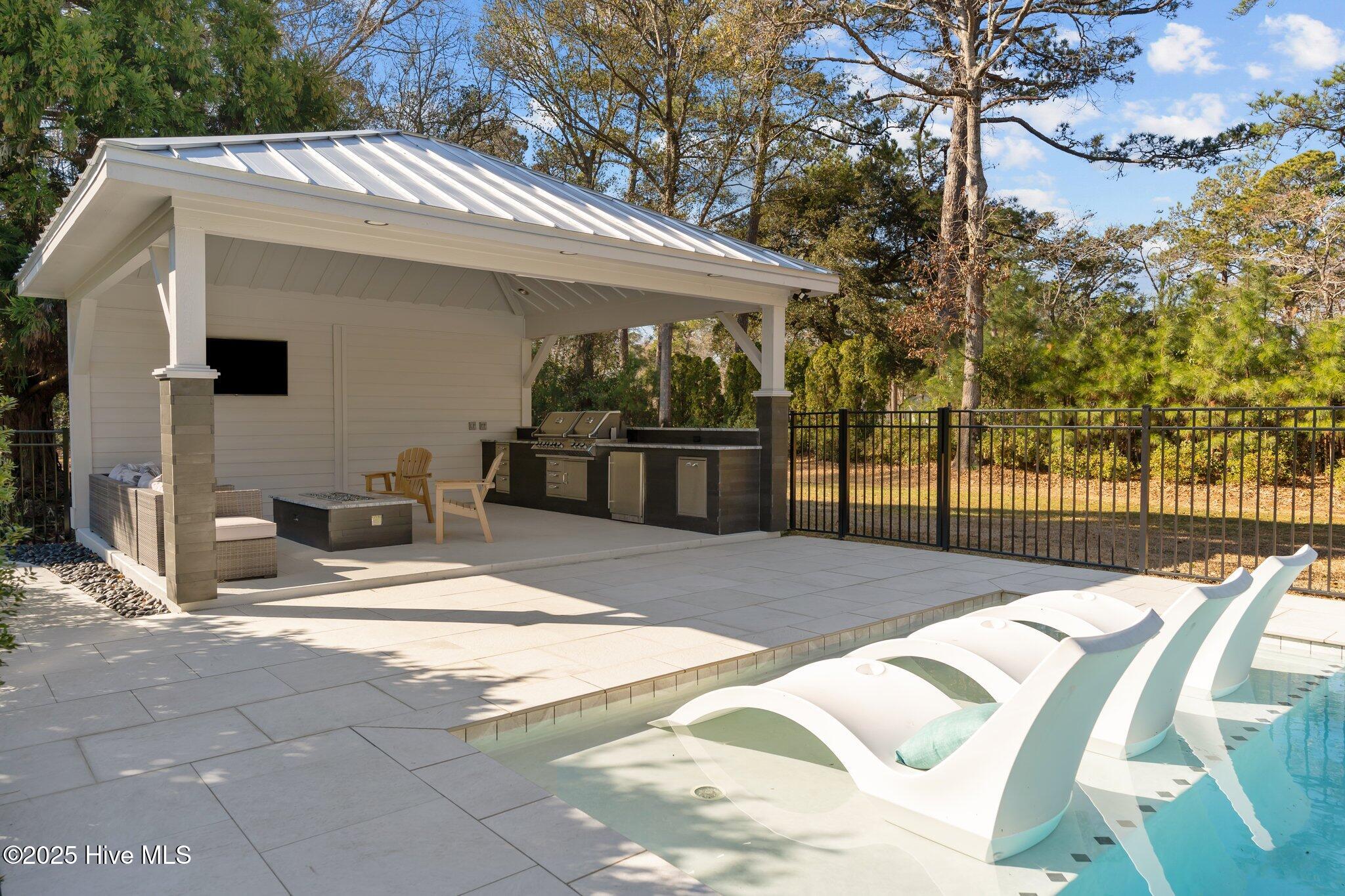 Hampstead, North Carolina, 28443, United States, 3 Bedrooms Bedrooms, ,4 BathroomsBathrooms,Residential,For Sale,1810600