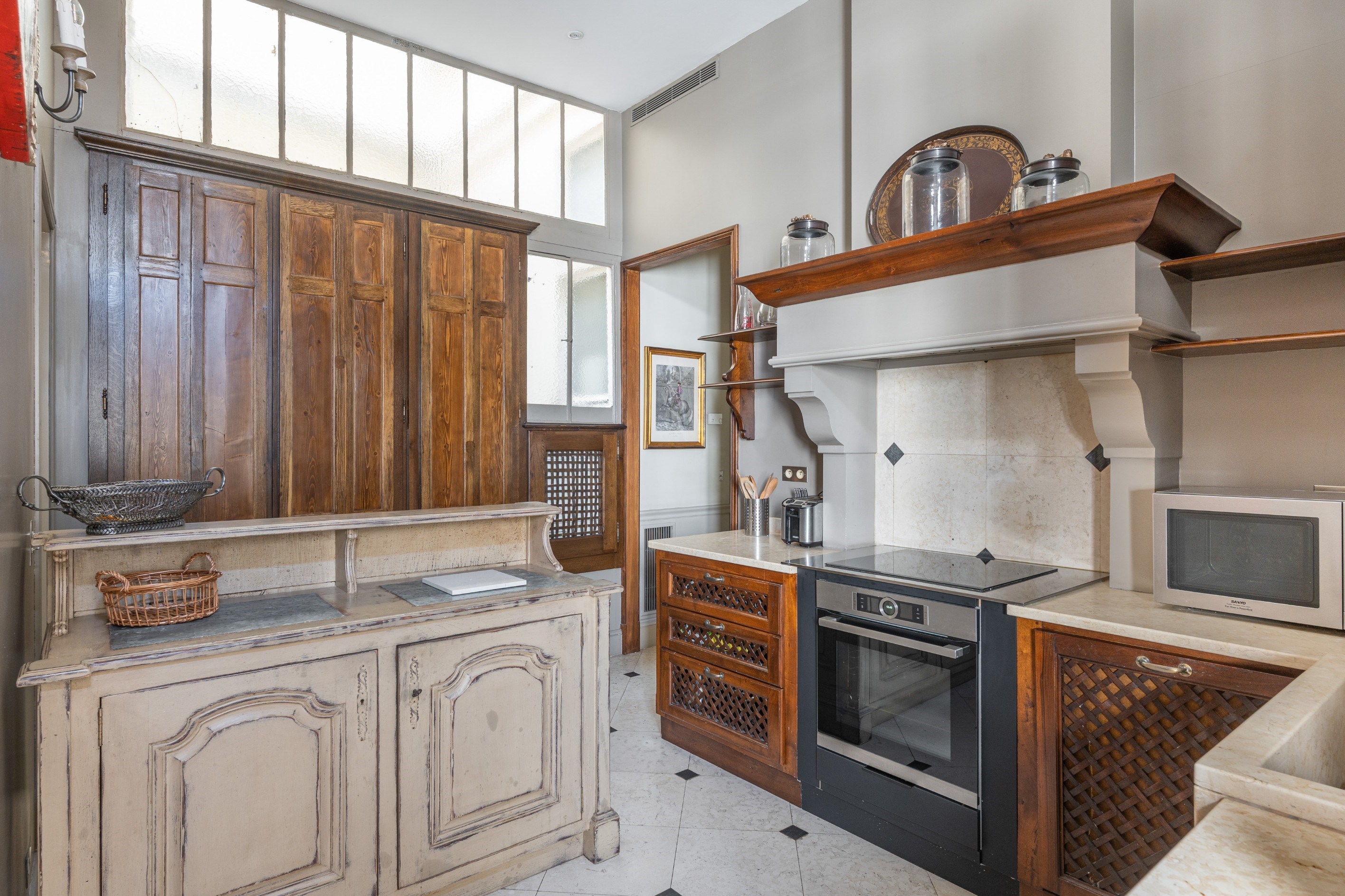  Elegant apartment overlooking a beautifully landscaped garden - 物件實景