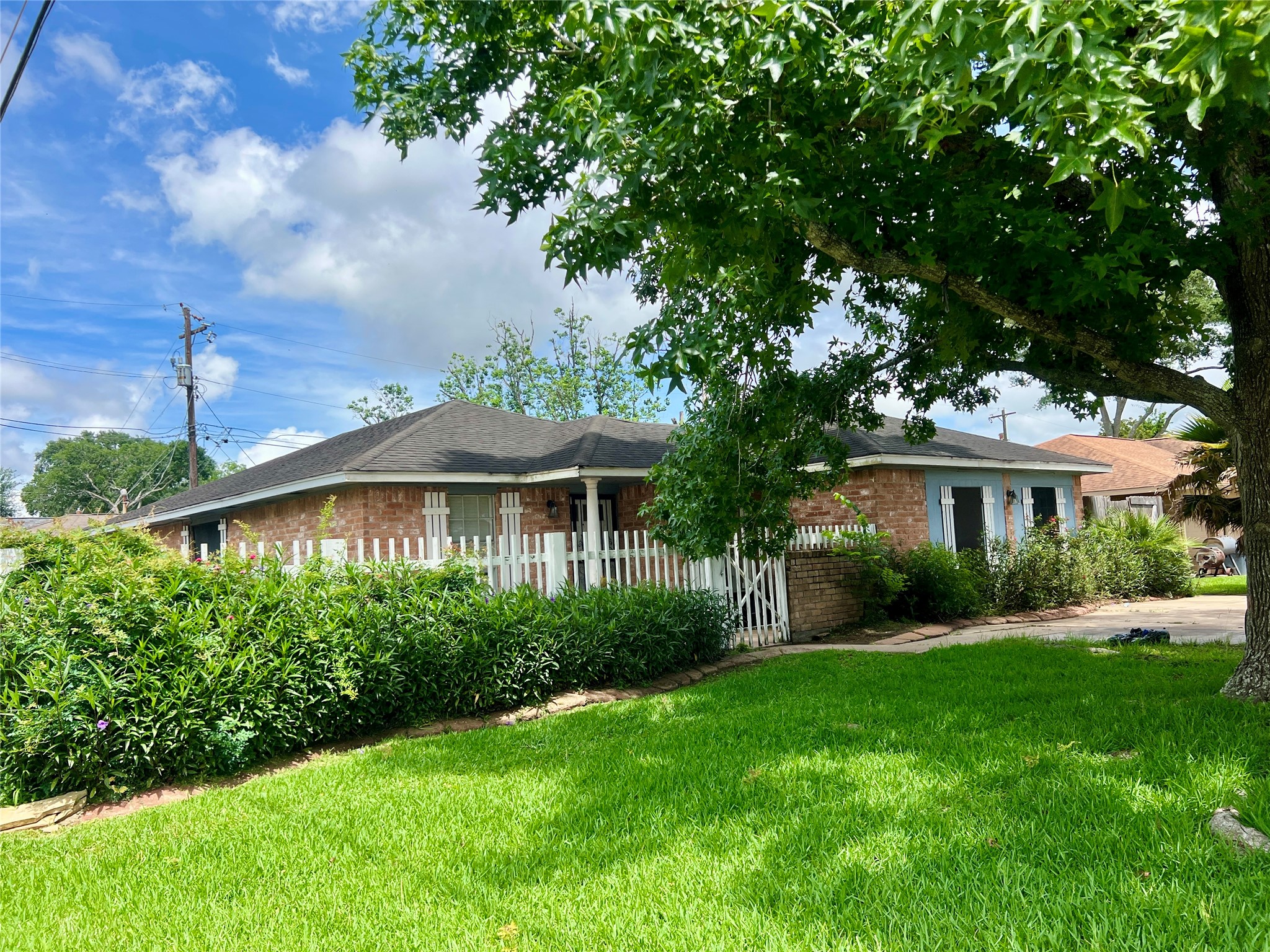 Saint Charles St, League City, TX 77573