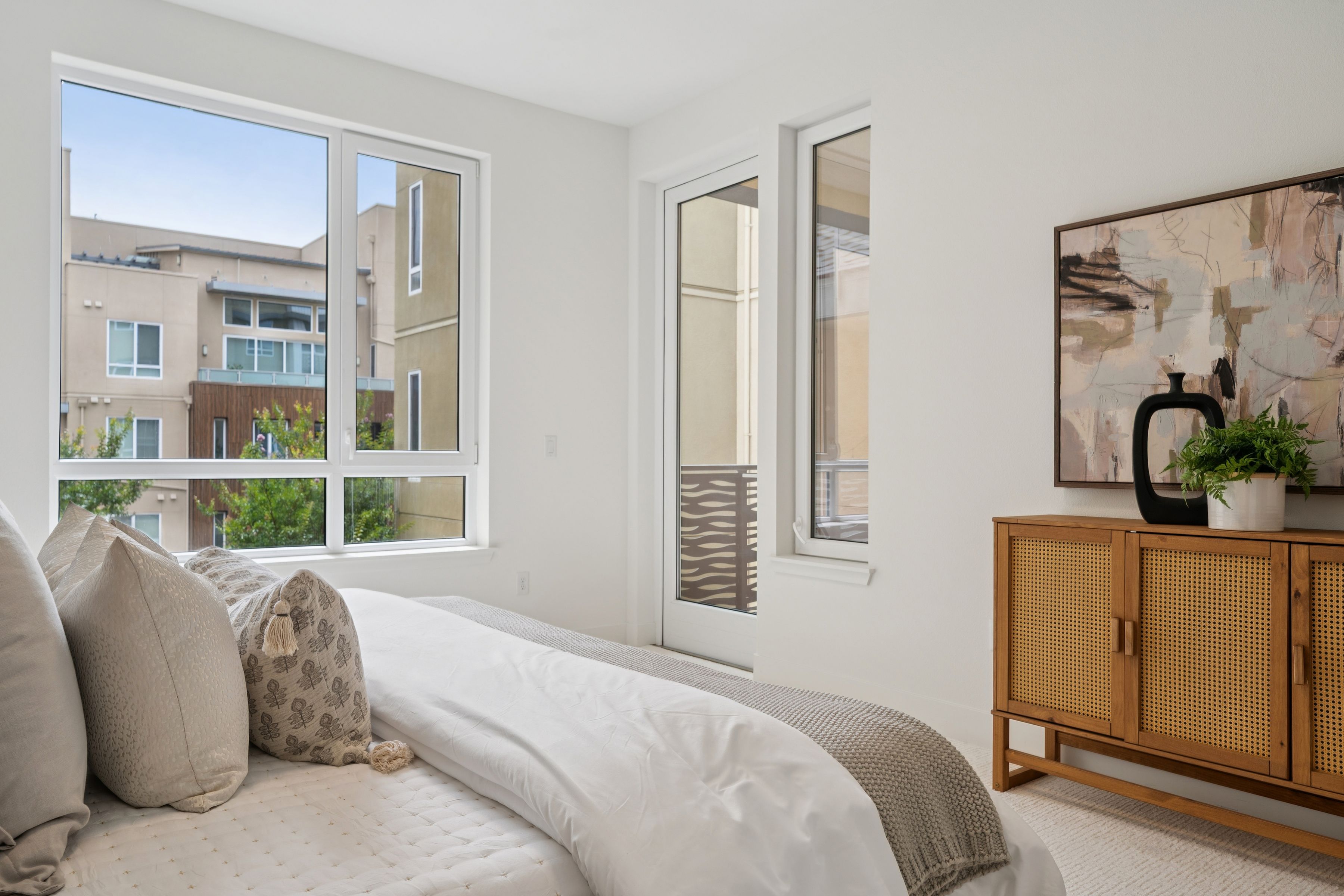 Luxury Light-Filled Metro Crossing Condo - 物件實景