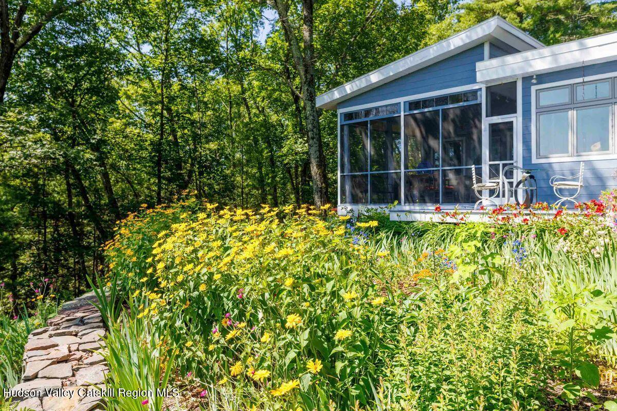 Bearsville, New York, 12409, United States, 3 Bedrooms Bedrooms, ,3 BathroomsBathrooms,Residential,For Sale,1901832