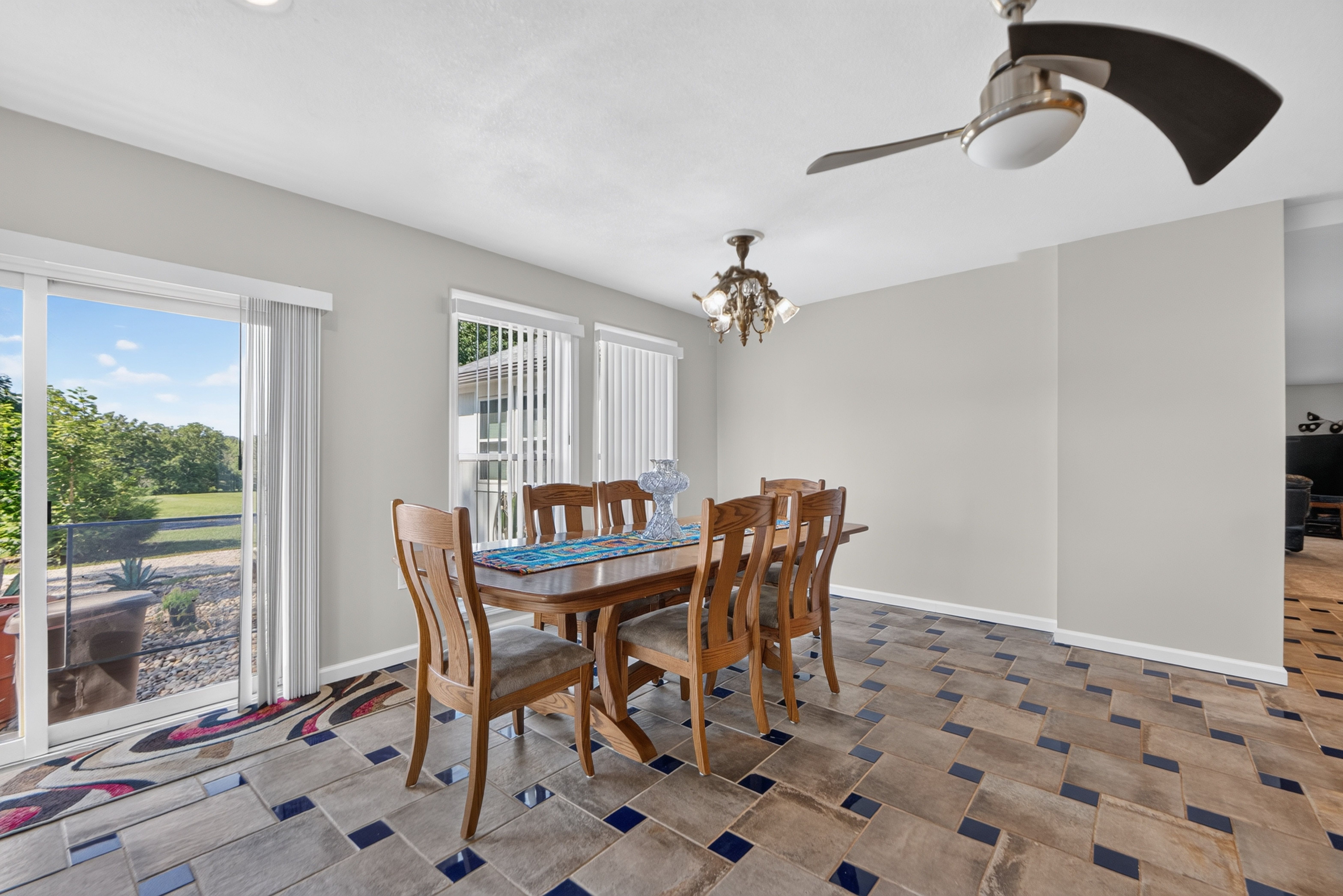  26025 Metcalf Road, Louisburg, KS 66053 - 物件實景