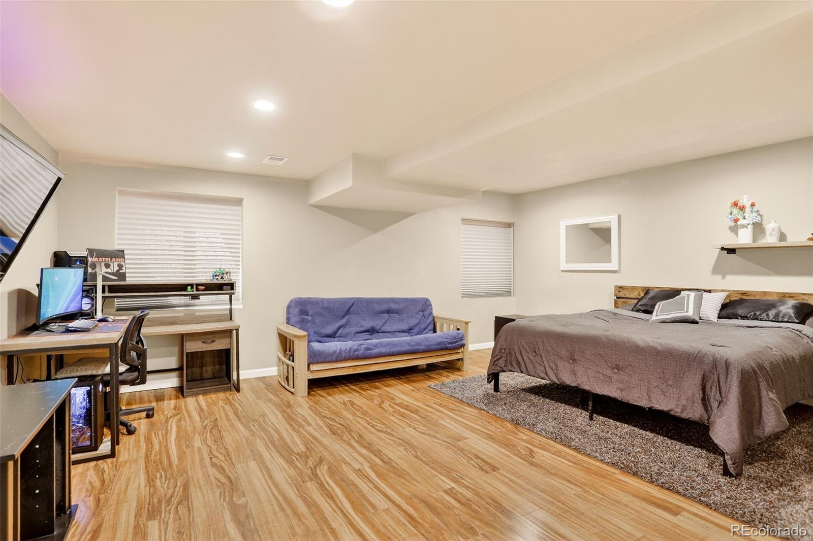 Littleton, Colorado, 80123, United States, 3 Bedrooms Bedrooms, ,3 BathroomsBathrooms,Residential,For Sale,1918351