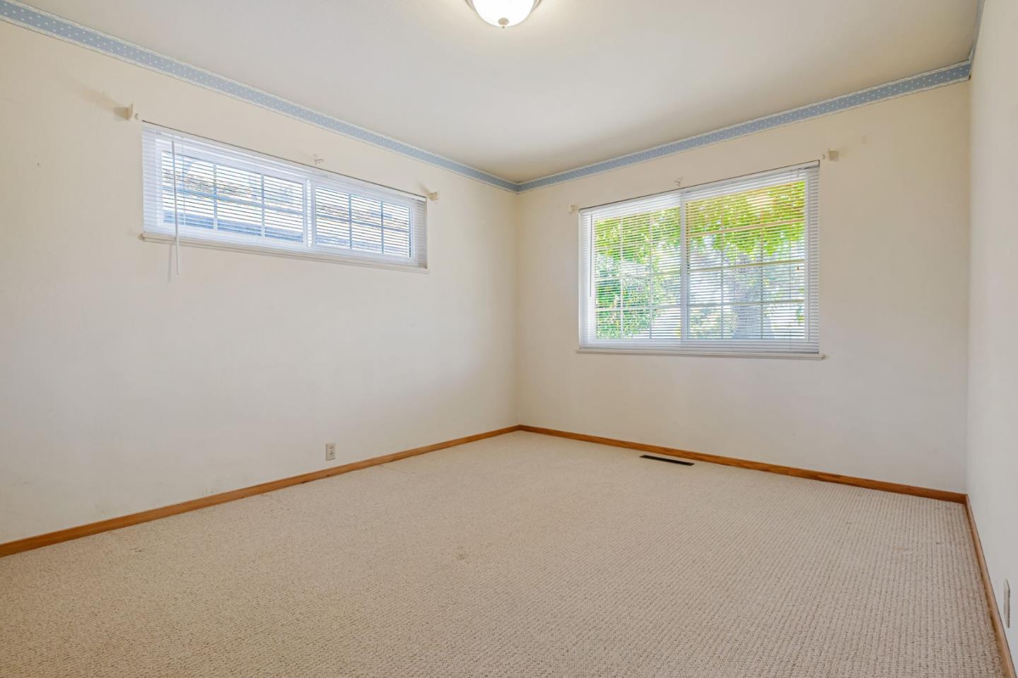 Watsonville, California, 95076, United States, 3 Bedrooms Bedrooms, ,2 BathroomsBathrooms,Residential,For Sale,1885327