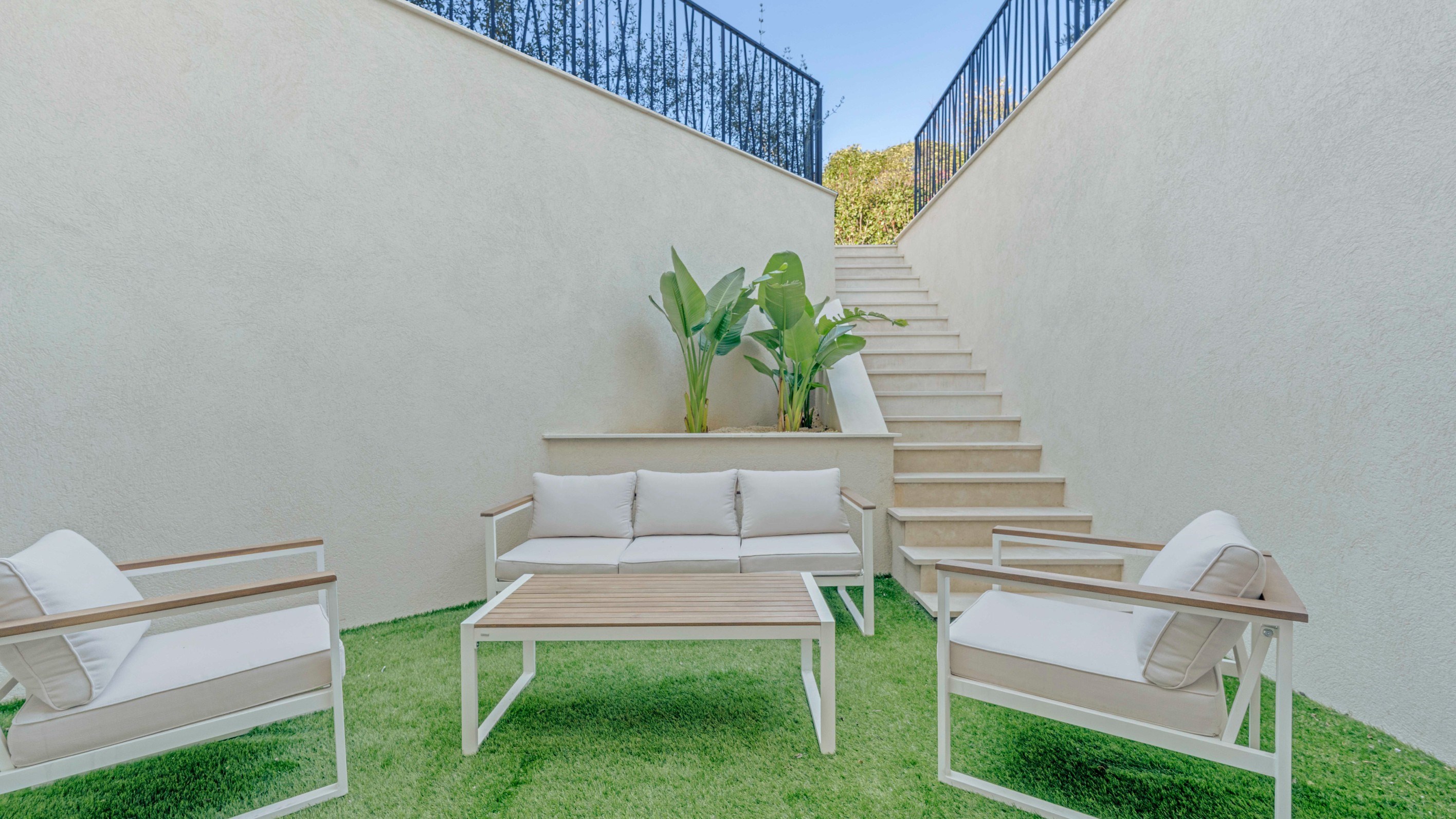  Contemporary villa in Sainte-Maxime with garden, pool, and optimal comfort - 物件實景