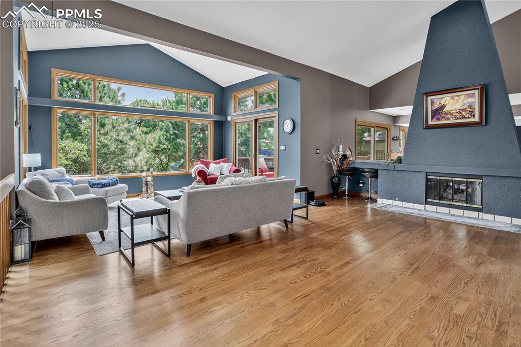 Colorado Springs, Colorado, 80906, United States, 4 Bedrooms Bedrooms, ,4 BathroomsBathrooms,Residential,For Sale,1906884