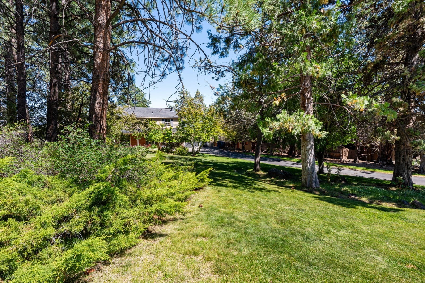  2258 NW 6th Street Bend, OR 97703 - 物件實景