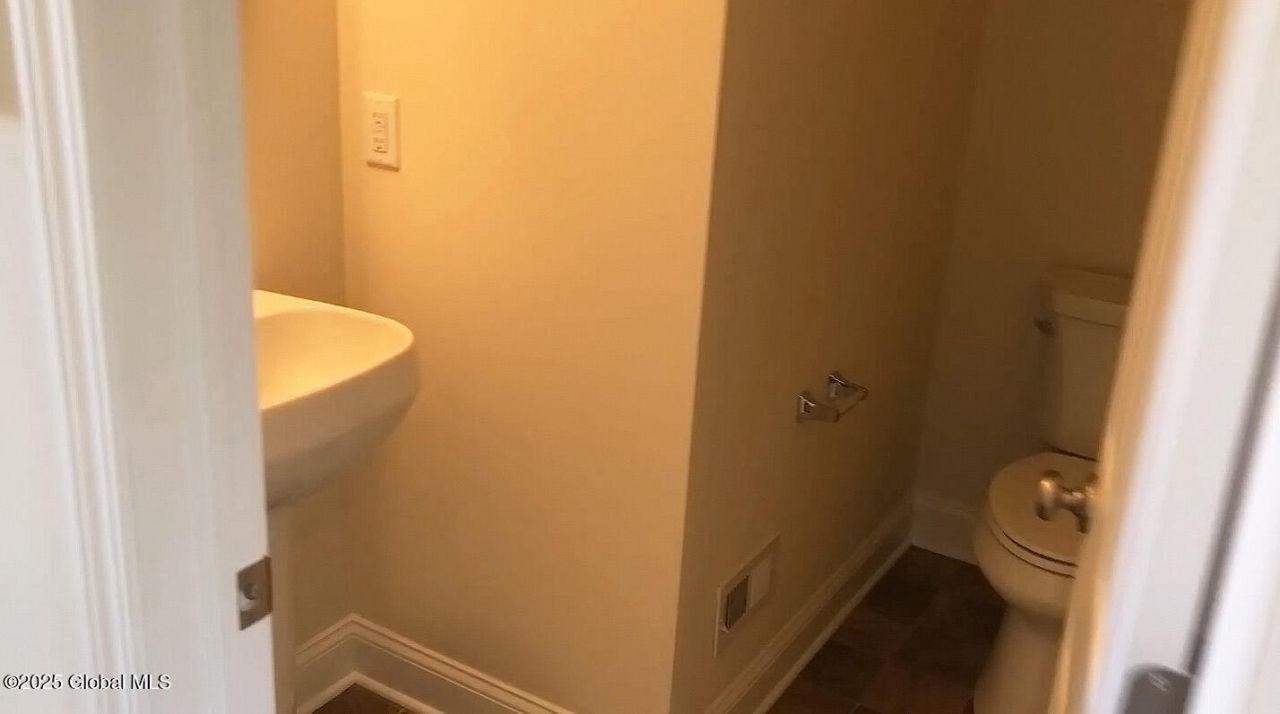 Mechanicville, New York, 12118, United States, 3 Bedrooms Bedrooms, ,3 BathroomsBathrooms,Residential,For Sale,1807086