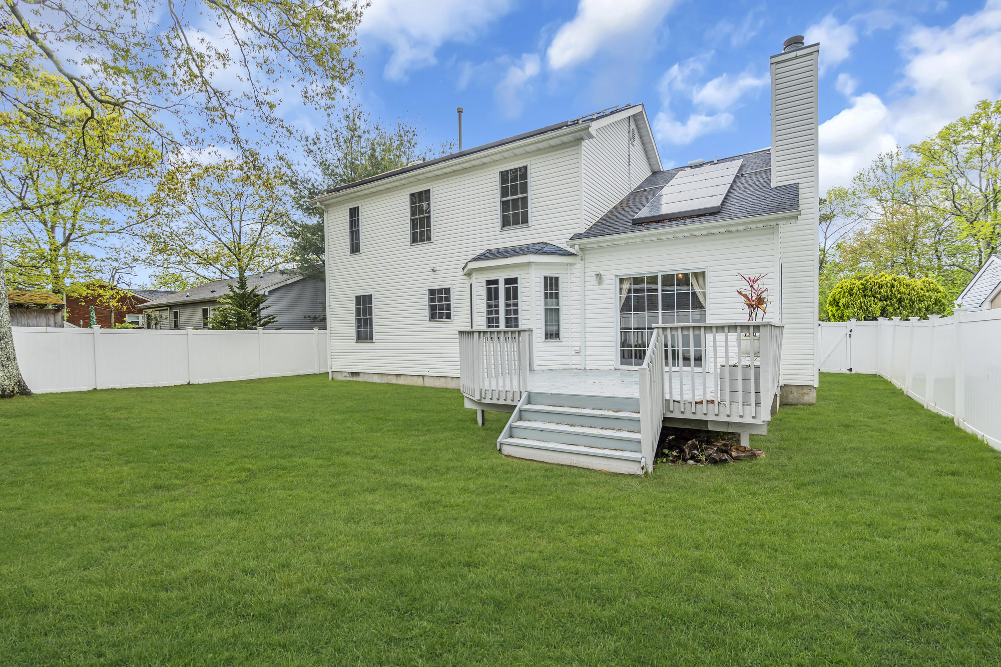  Custom Shore Colonial Nestled in Desirable Ocean Gate - 物件實景