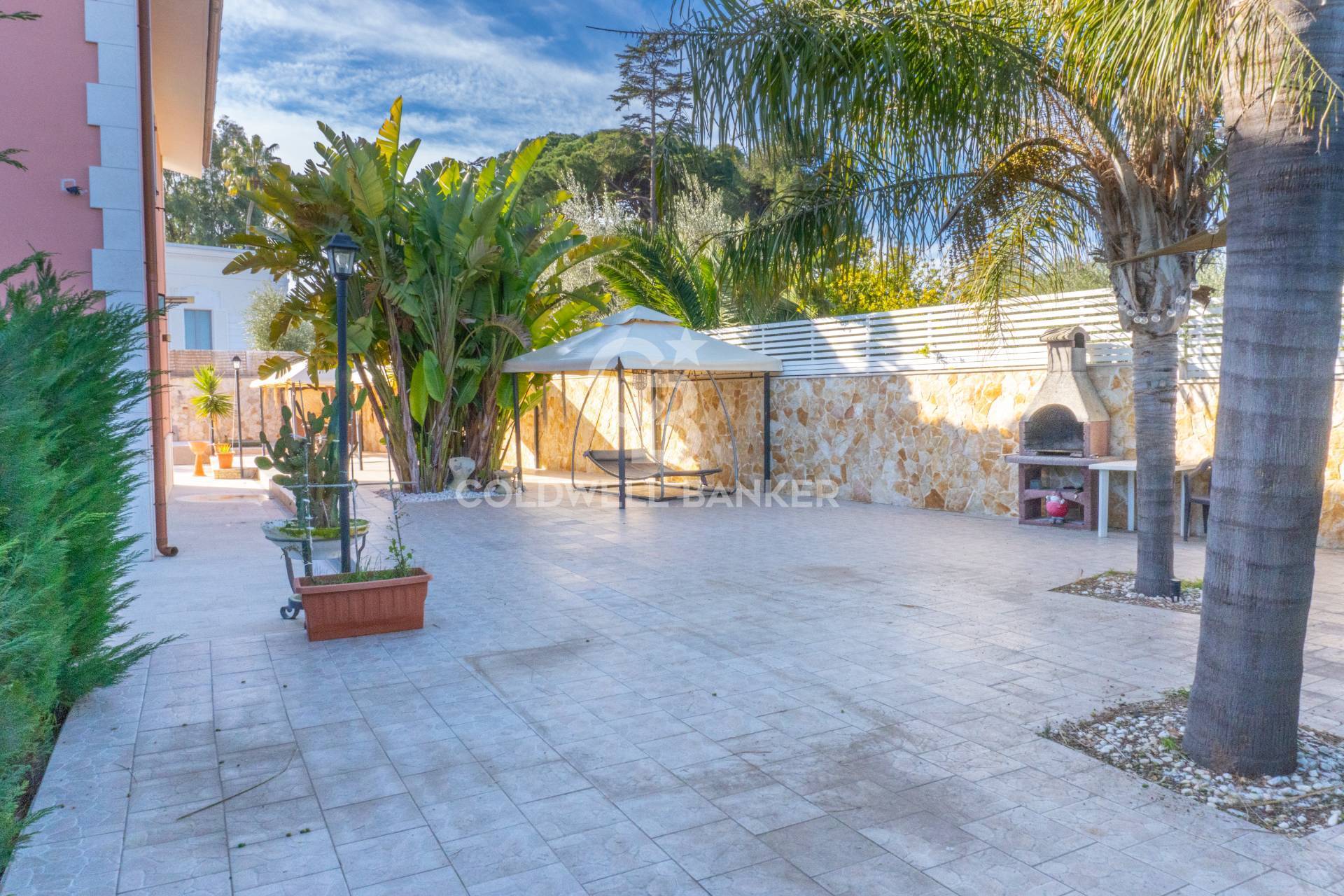 Trani, Barletta-Andria-Trani, 70059, IT, 5 Bedrooms Bedrooms, ,5 BathroomsBathrooms,Residential,For Sale,1967517