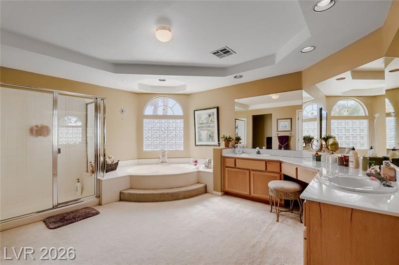 Henderson, Nevada, 89074, United States, 5 Bedrooms Bedrooms, ,2 BathroomsBathrooms,Residential,For Sale,2048039