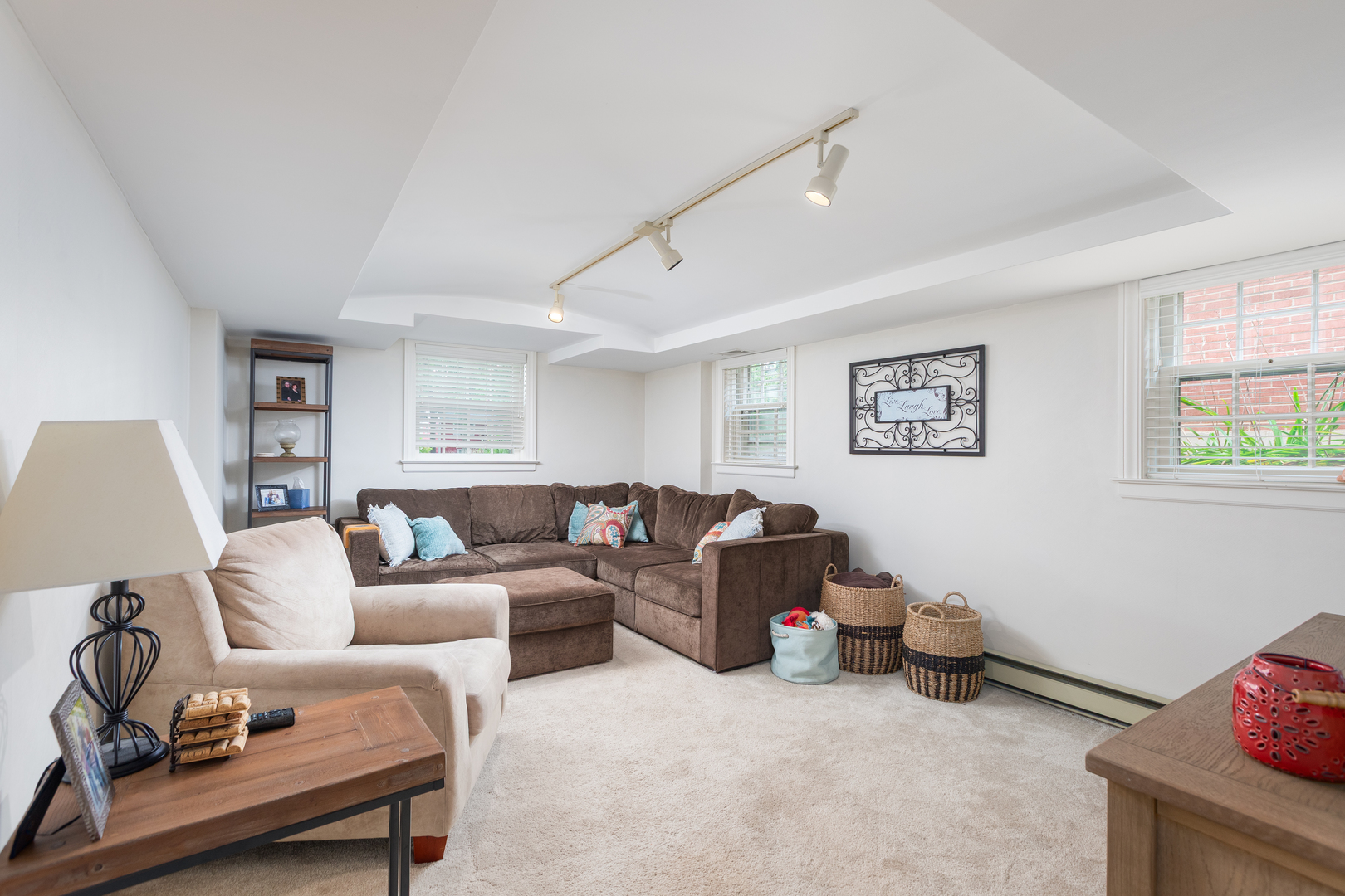Downers Grove, Illinois, 60515, United States, 3 Bedrooms Bedrooms, ,3 BathroomsBathrooms,Residential,For Sale,1925036