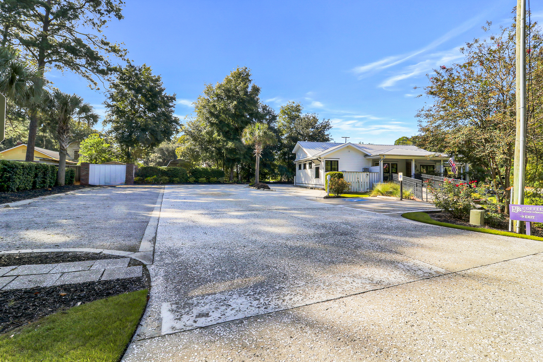  8026 Main Street, Ridgeland - 物件實景
