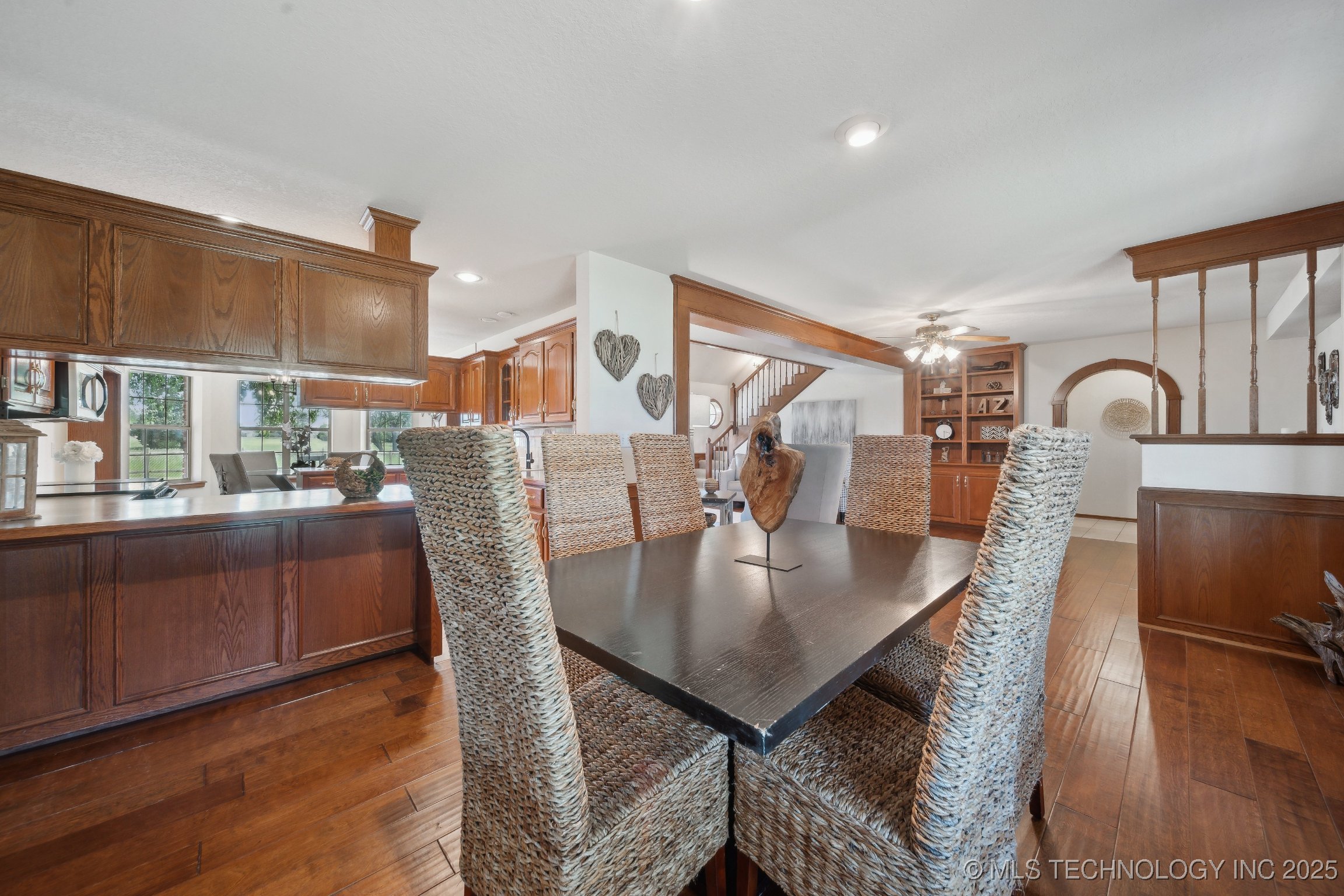 Collinsville, Oklahoma, 74021, United States, 4 Bedrooms Bedrooms, ,3 BathroomsBathrooms,Residential,For Sale,1993596