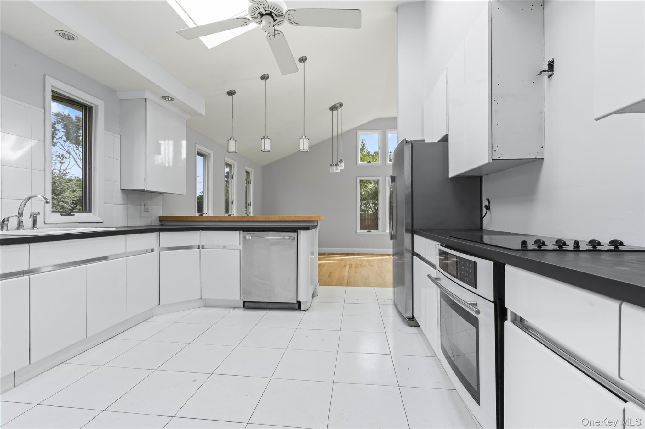 East Patchogue, New York, 11772, United States, 3 Bedrooms Bedrooms, ,2 BathroomsBathrooms,Residential,For Sale,1902442