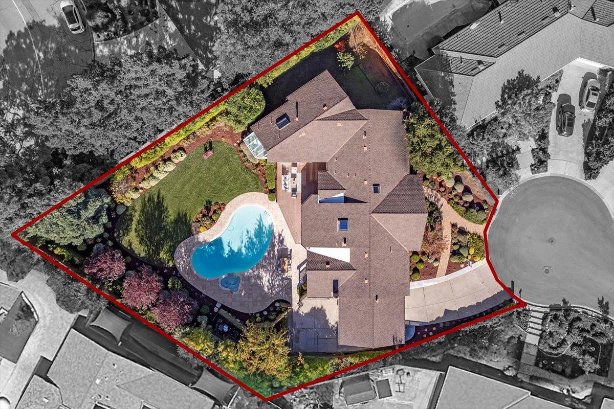 Saratoga, California, 95070, United States, 5 Bedrooms Bedrooms, ,3 BathroomsBathrooms,Residential,For Sale,1989664