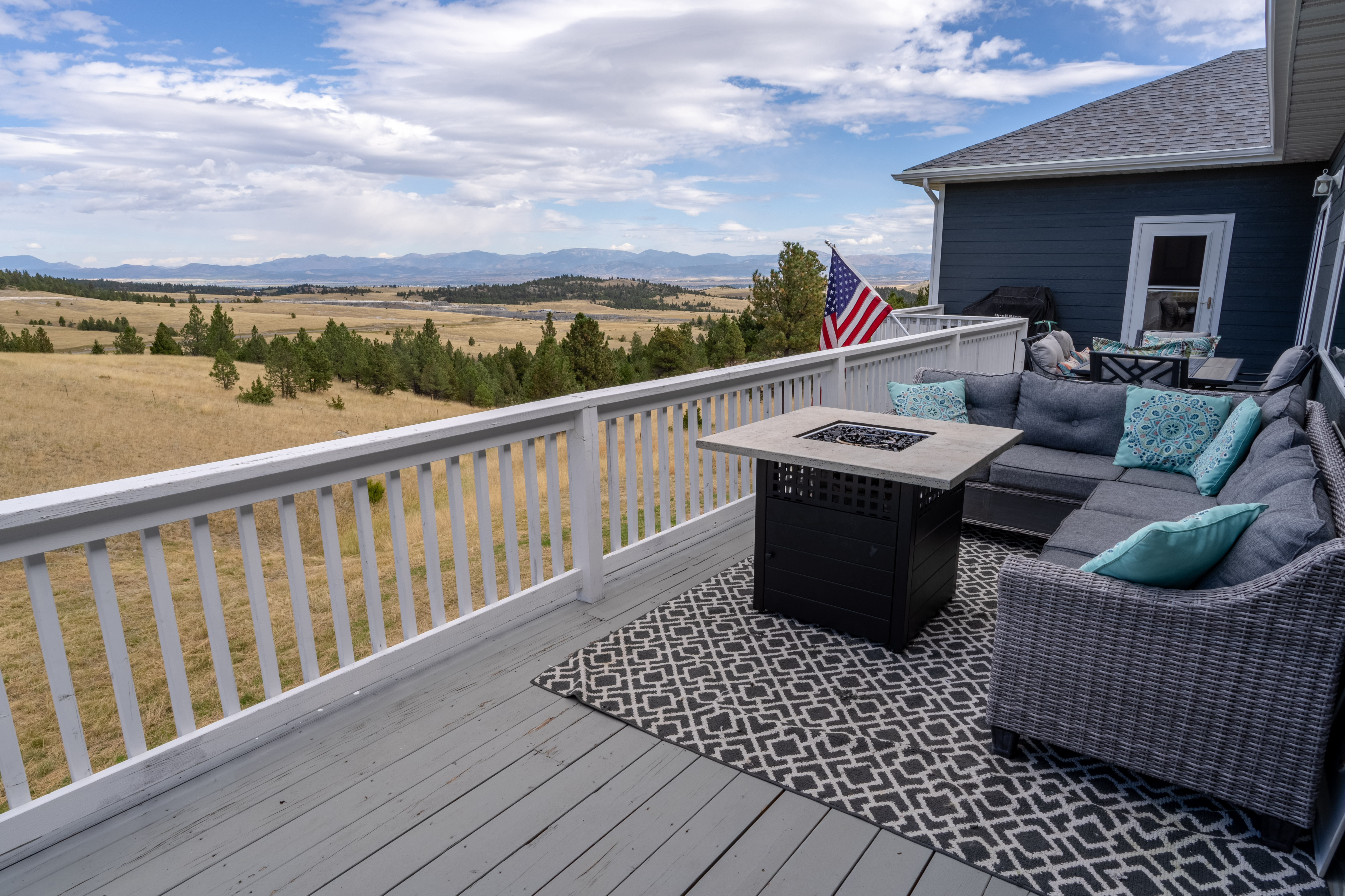 Montana City, Montana, 59634, United States, 8 Bedrooms Bedrooms, ,5 BathroomsBathrooms,Residential,For Sale,1977142