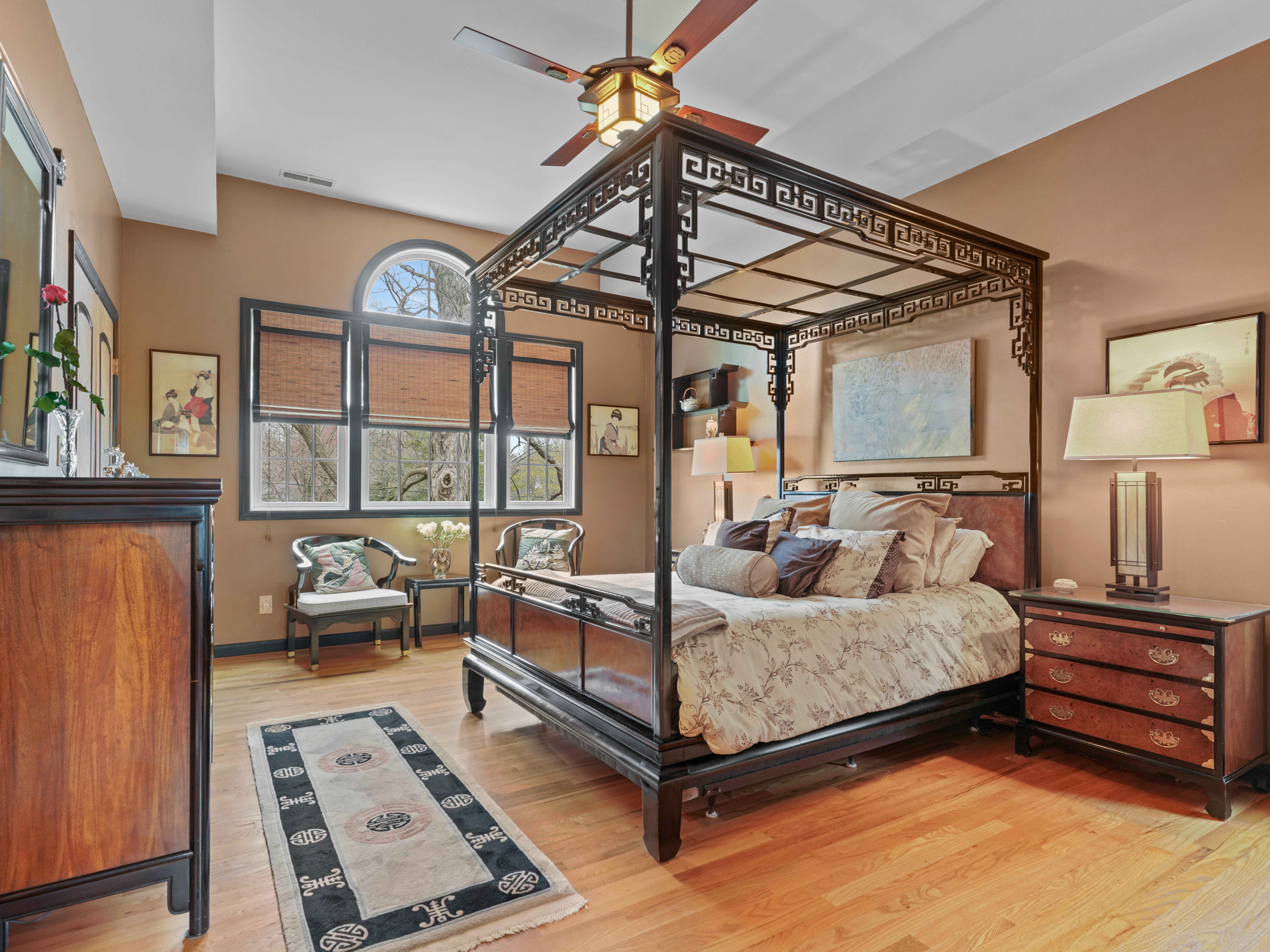  Stunning Custom Colonial - 物件實景