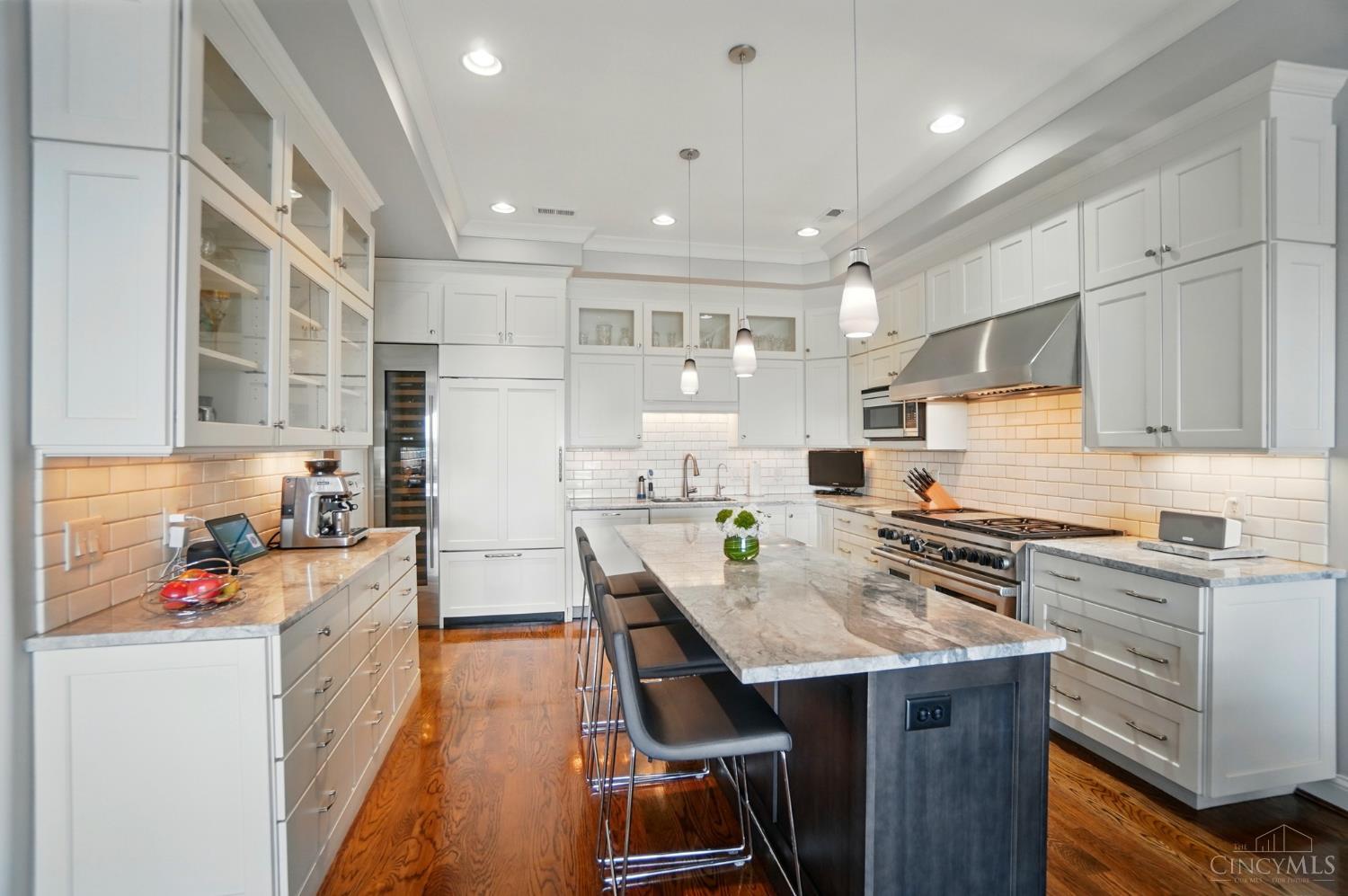 Cincinnati, Ohio, 45202, United States, 3 Bedrooms Bedrooms, ,4 BathroomsBathrooms,Residential,For Sale,1850372