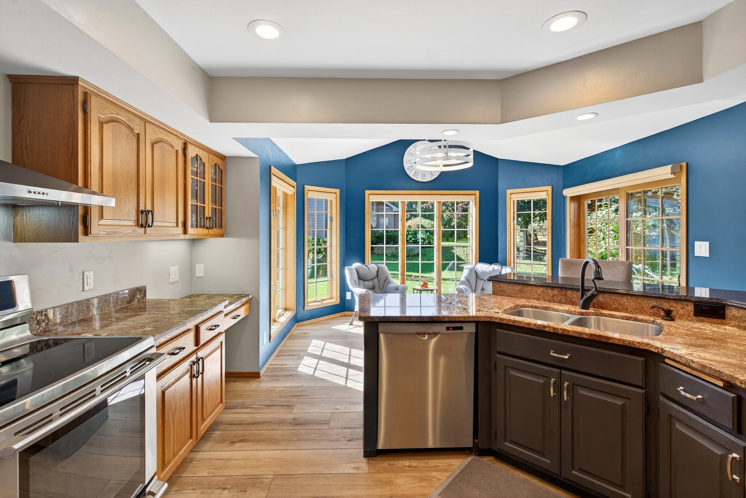 Appleton, Wisconsin, 54913, United States, 3 Bedrooms Bedrooms, ,3 BathroomsBathrooms,Residential,For Sale,1976936