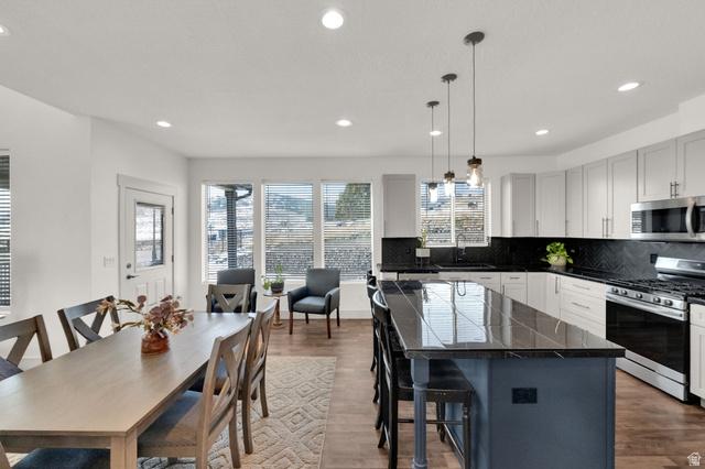 Herriman, Utah, 84096, United States, 5 Bedrooms Bedrooms, ,3 BathroomsBathrooms,Residential,For Sale,2010355