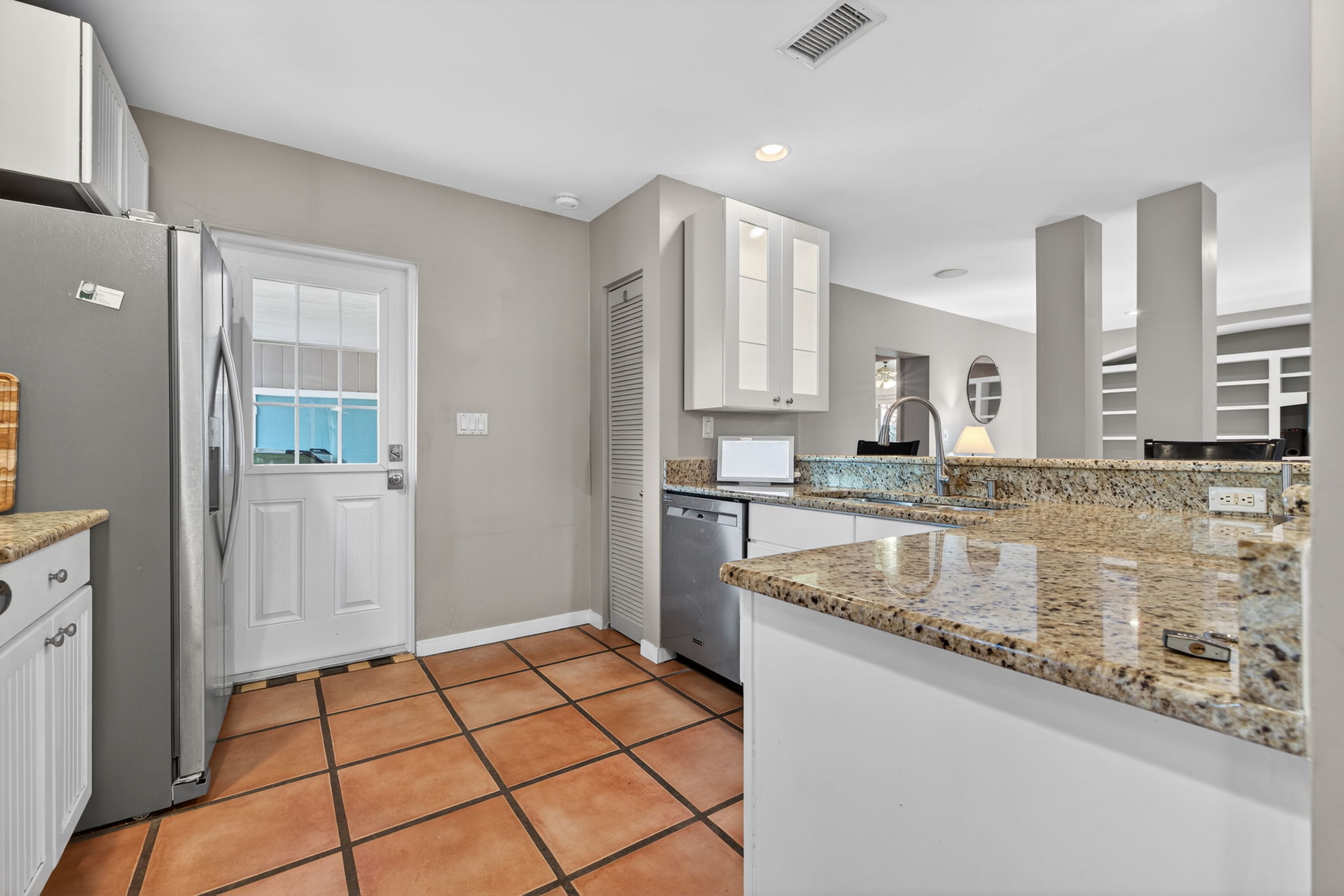 Clearwater, Florida, 33755, United States, 5 Bedrooms Bedrooms, ,3 BathroomsBathrooms,Residential,For Sale,2013064