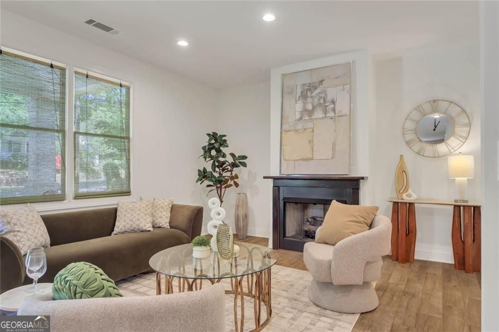 Stone Mountain, Georgia, 30083, United States, 4 Bedrooms Bedrooms, ,4 BathroomsBathrooms,Residential,For Sale,2038047
