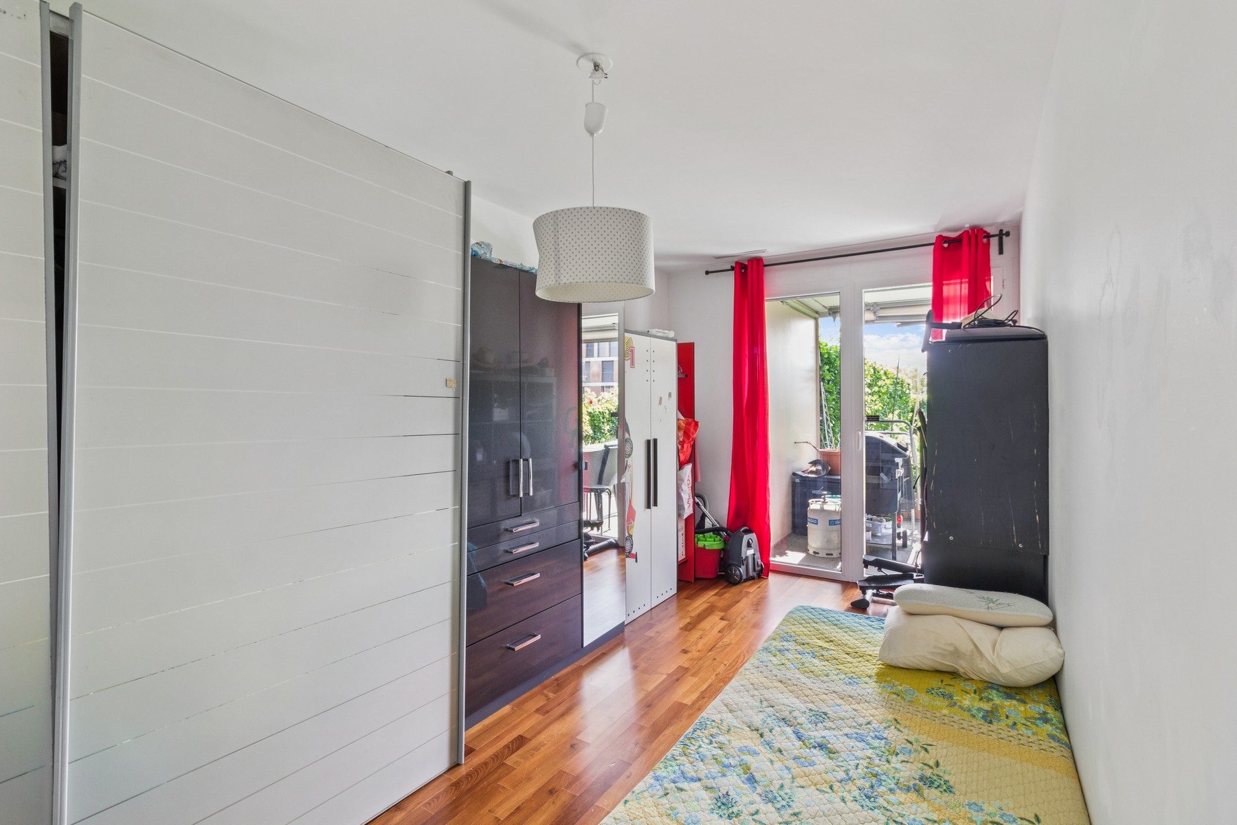  Bright 3.5-room apartment with a 100 m² garden. - 物件實景