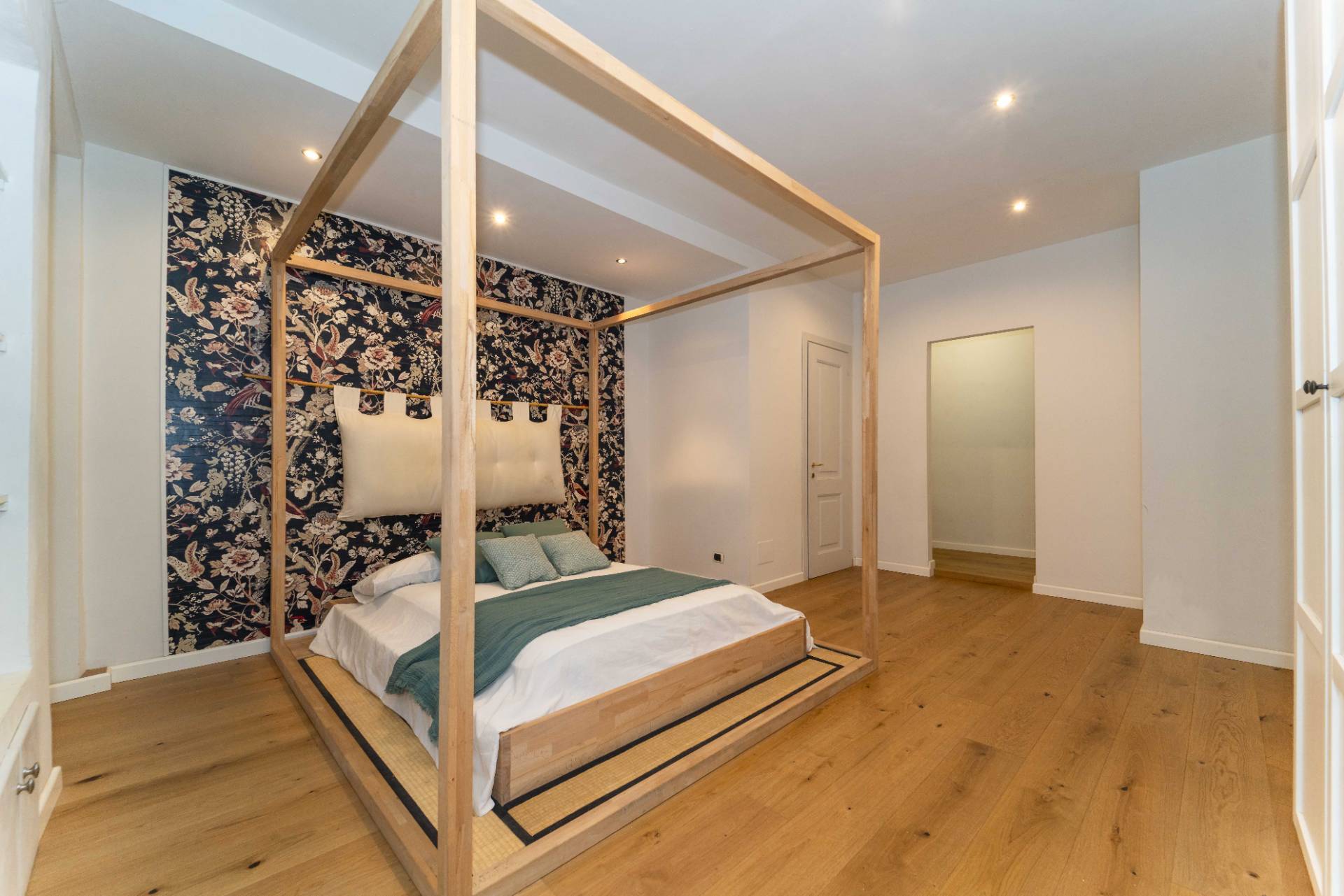 Torino, Torino, 10100, IT, 3 Bedrooms Bedrooms, ,4 BathroomsBathrooms,Residential,For Sale,1989307