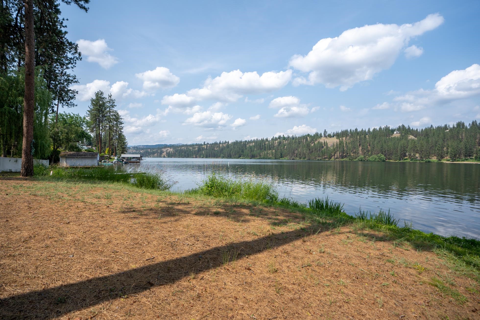 Nine Mile Falls, Washington, 99026, United States, 5 Bedrooms Bedrooms, ,4 BathroomsBathrooms,Residential,For Sale,1895080