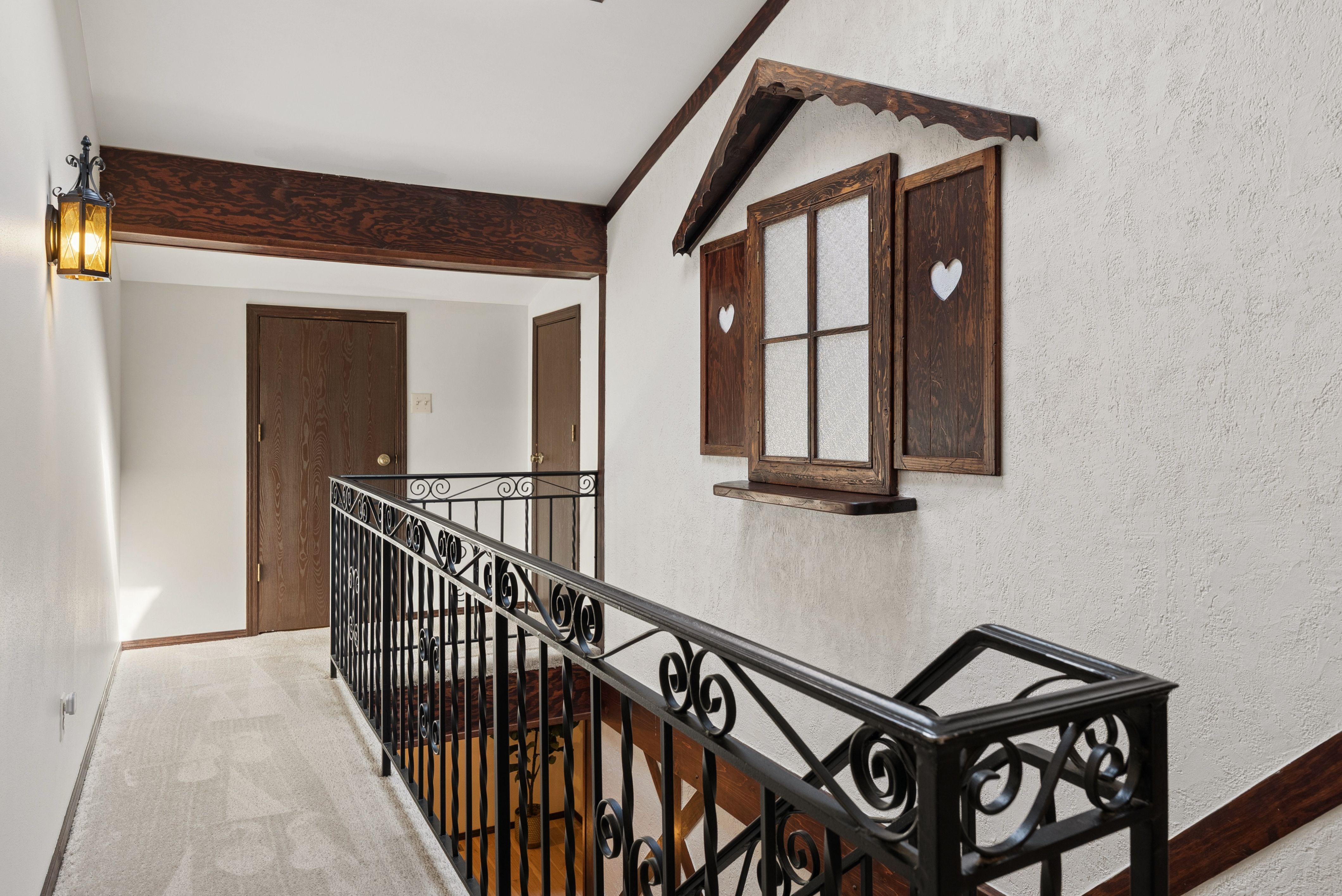  Mountain Chalet on Almost 8 Acres - 物件實景