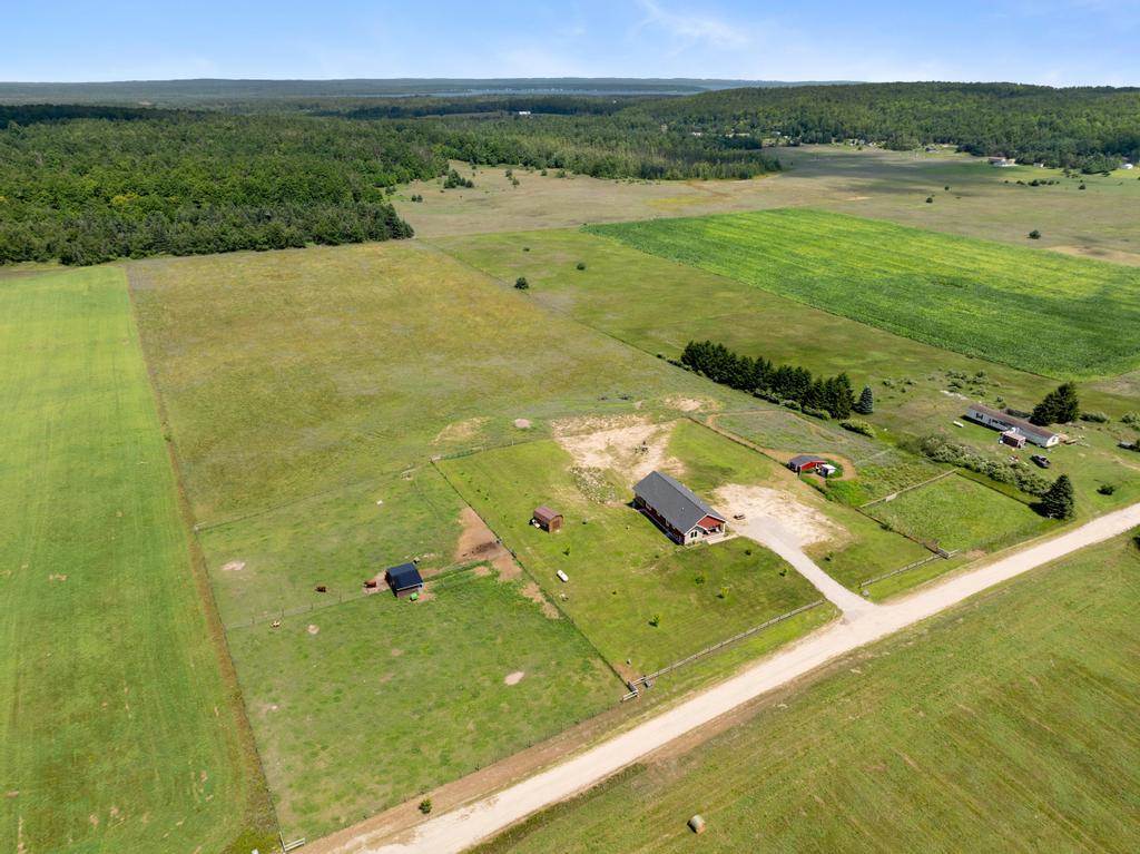Alanson, Michigan, 49706, United States, 3 Bedrooms Bedrooms, ,3 BathroomsBathrooms,Residential,For Sale,1907039