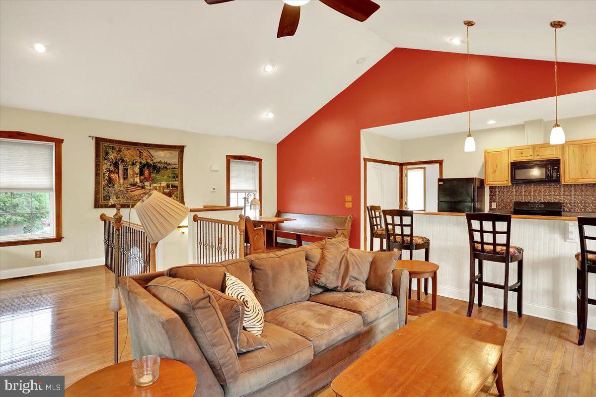Manheim, Pennsylvania, 17545, United States, 6 Bedrooms Bedrooms, ,8 BathroomsBathrooms,Residential,For Sale,1896454