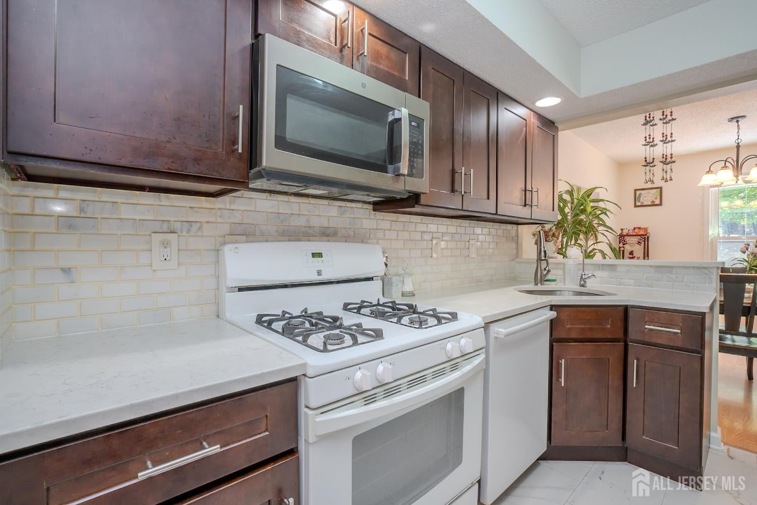 East Brunswick, New Jersey, 08816, United States, 3 Bedrooms Bedrooms, ,3 BathroomsBathrooms,Residential,For Sale,1982895