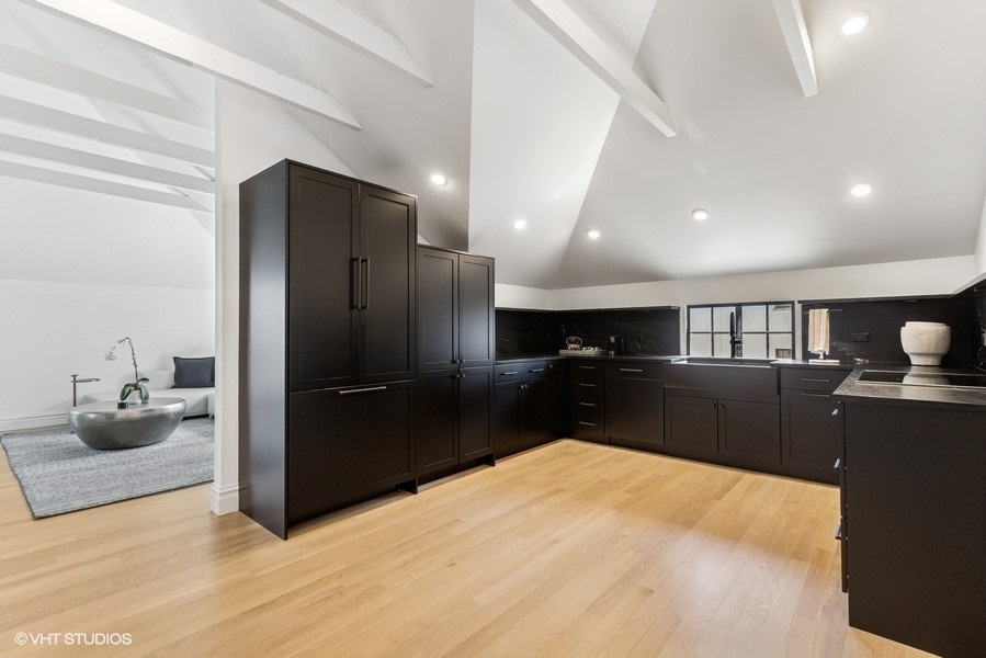 Hinsdale, Illinois, 60521, United States, 6 Bedrooms Bedrooms, ,7 BathroomsBathrooms,Residential,For Sale,1903605