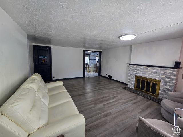 Bountiful, Utah, 84010, United States, 4 Bedrooms Bedrooms, ,3 BathroomsBathrooms,Residential,For Sale,1978564