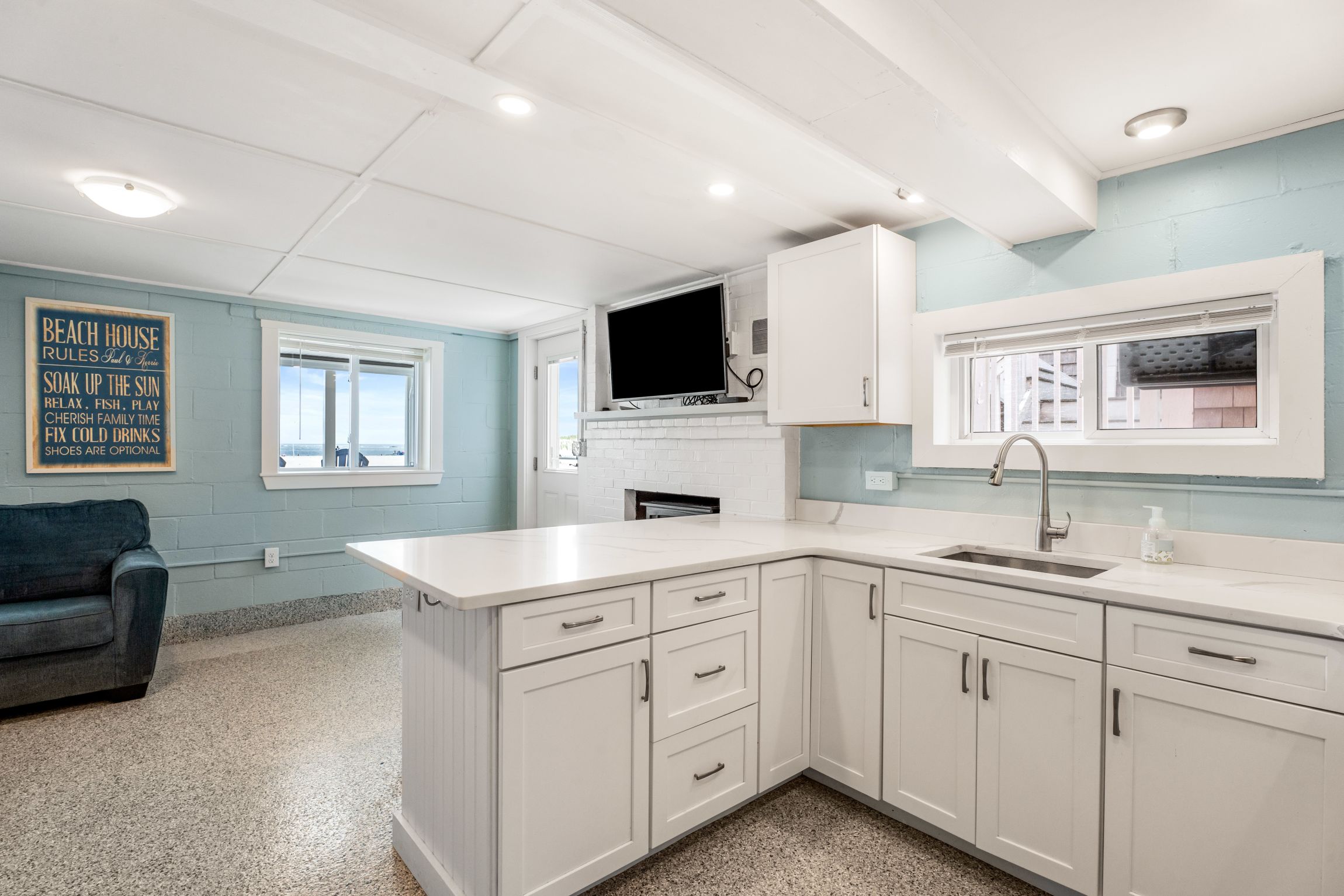  27 Concord Avenue, Hampton, NH, 03842 - 物件實景