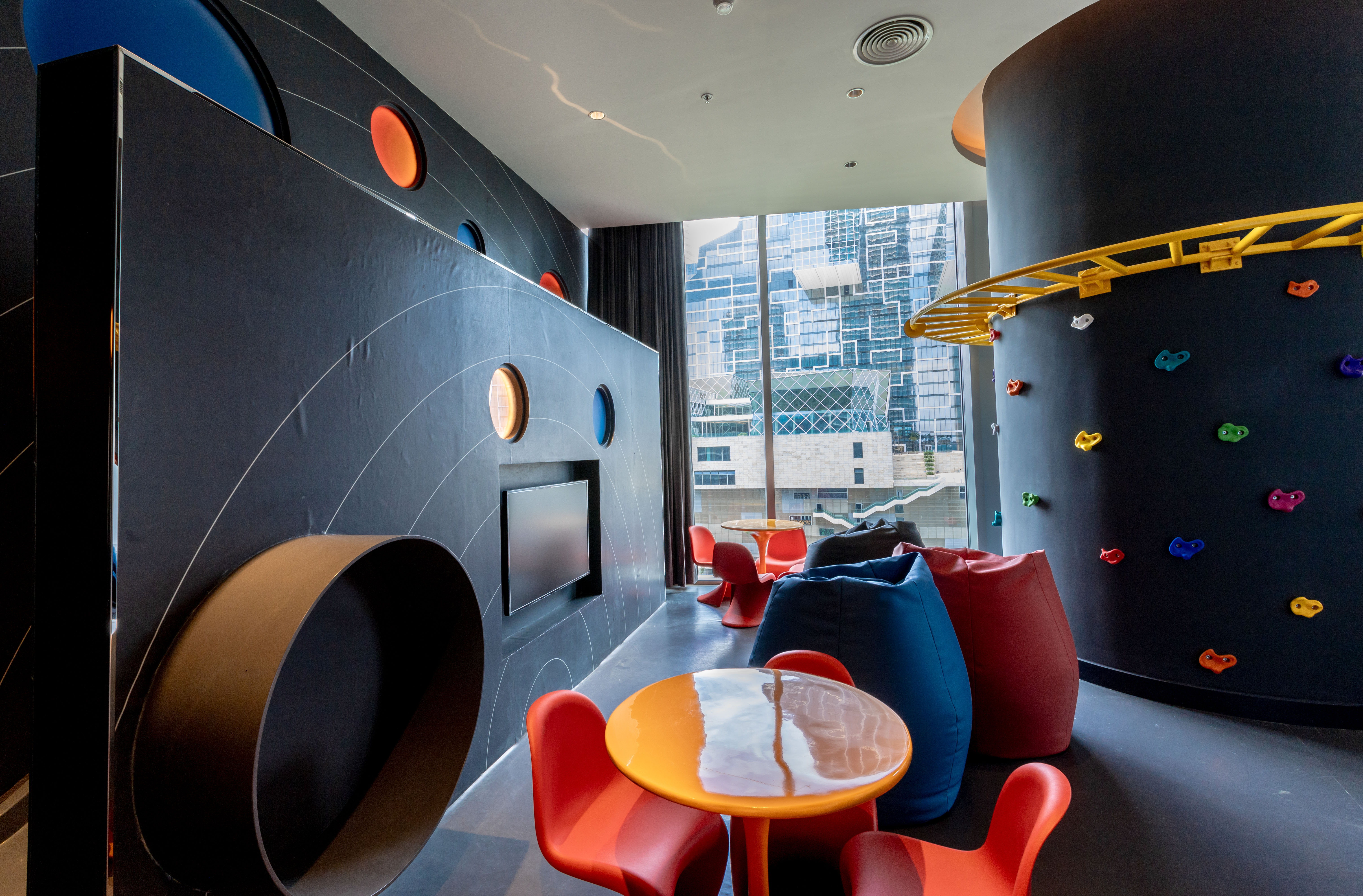  Sky Mansion on 7th floor with ocean views at Sapphire Residences - 物件實景