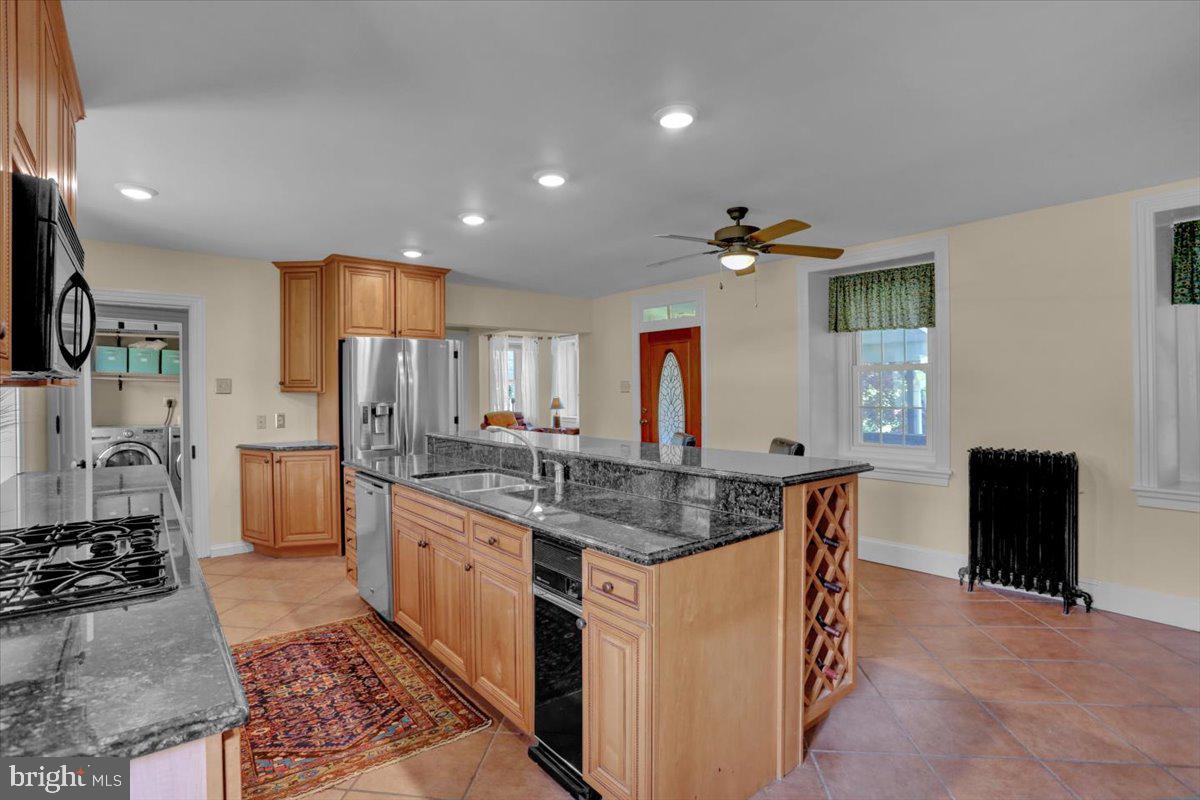Mohrsville, Pennsylvania, 19541, United States, 4 Bedrooms Bedrooms, ,2 BathroomsBathrooms,Residential,For Sale,1827431