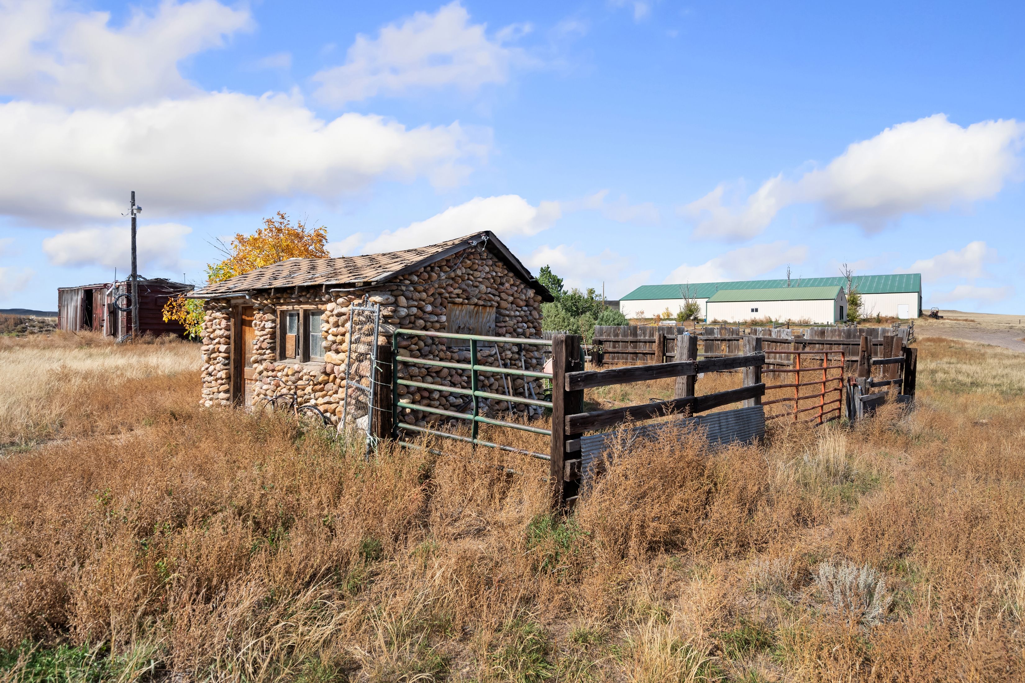  Exceptional Equestrian Property on 20 Acres - 物件實景