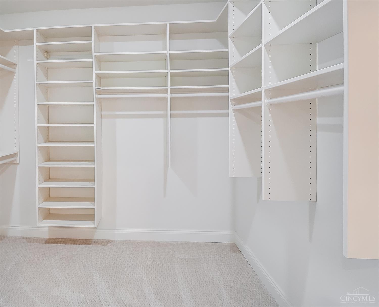 Madeira, Ohio, 45243, United States, 3 Bedrooms Bedrooms, ,3 BathroomsBathrooms,Residential,For Sale,2001703