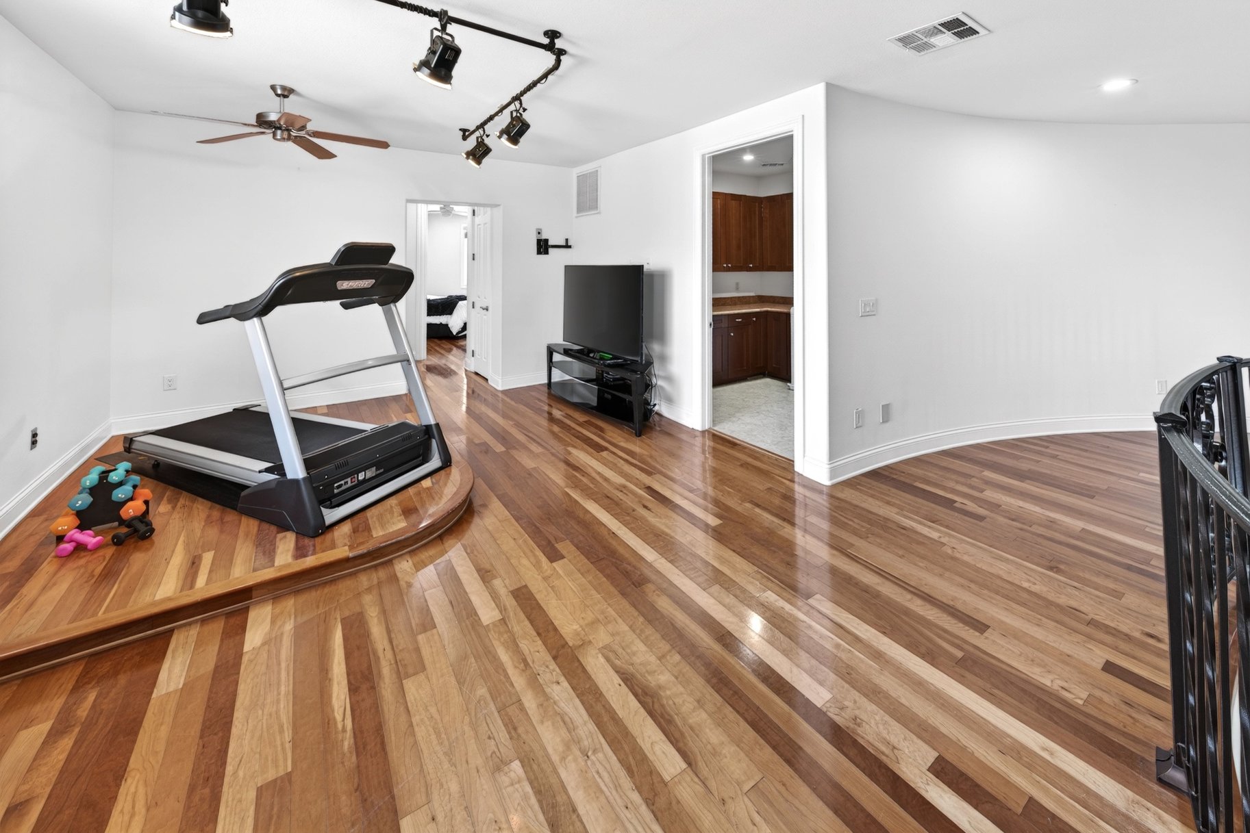  Mountain View home on Cul-de-Sac with Pool, Spa & Sport Court - 物件實景