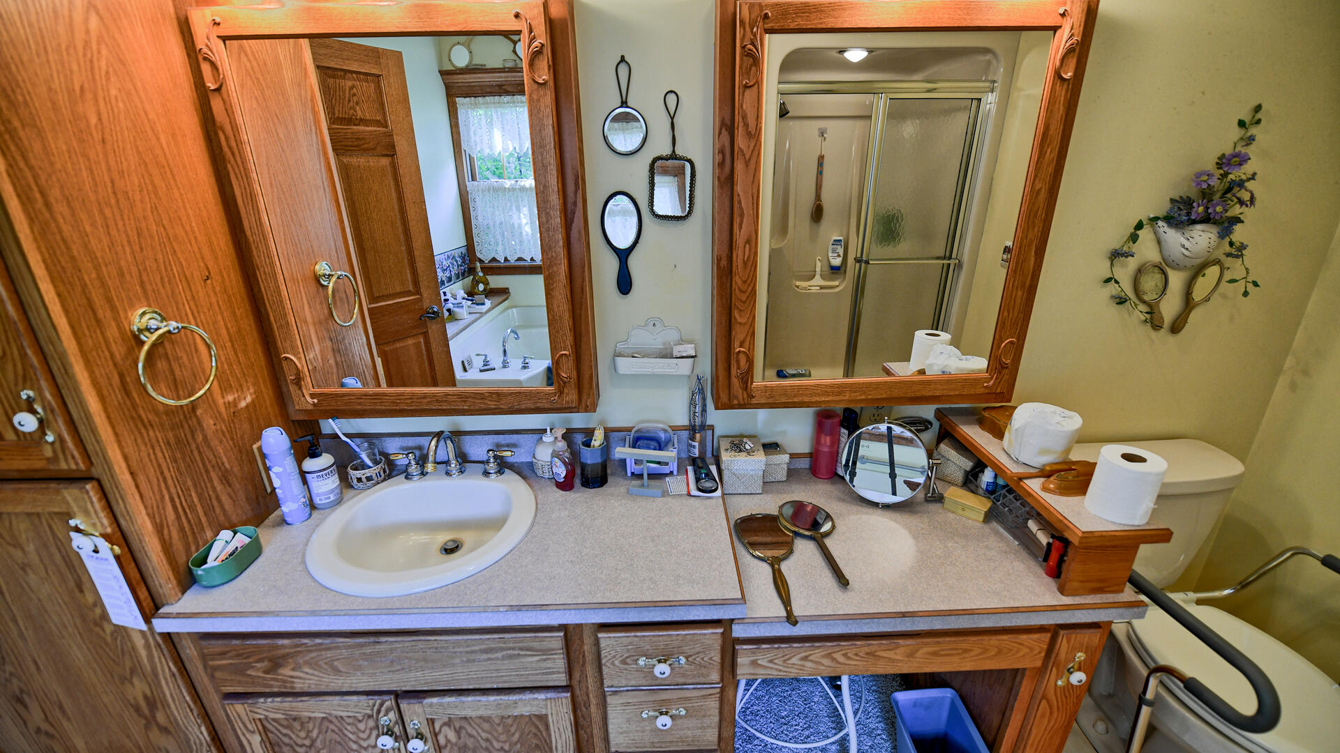 Portland, Michigan, 48875, United States, 5 Bedrooms Bedrooms, ,4 BathroomsBathrooms,Residential,For Sale,1928333