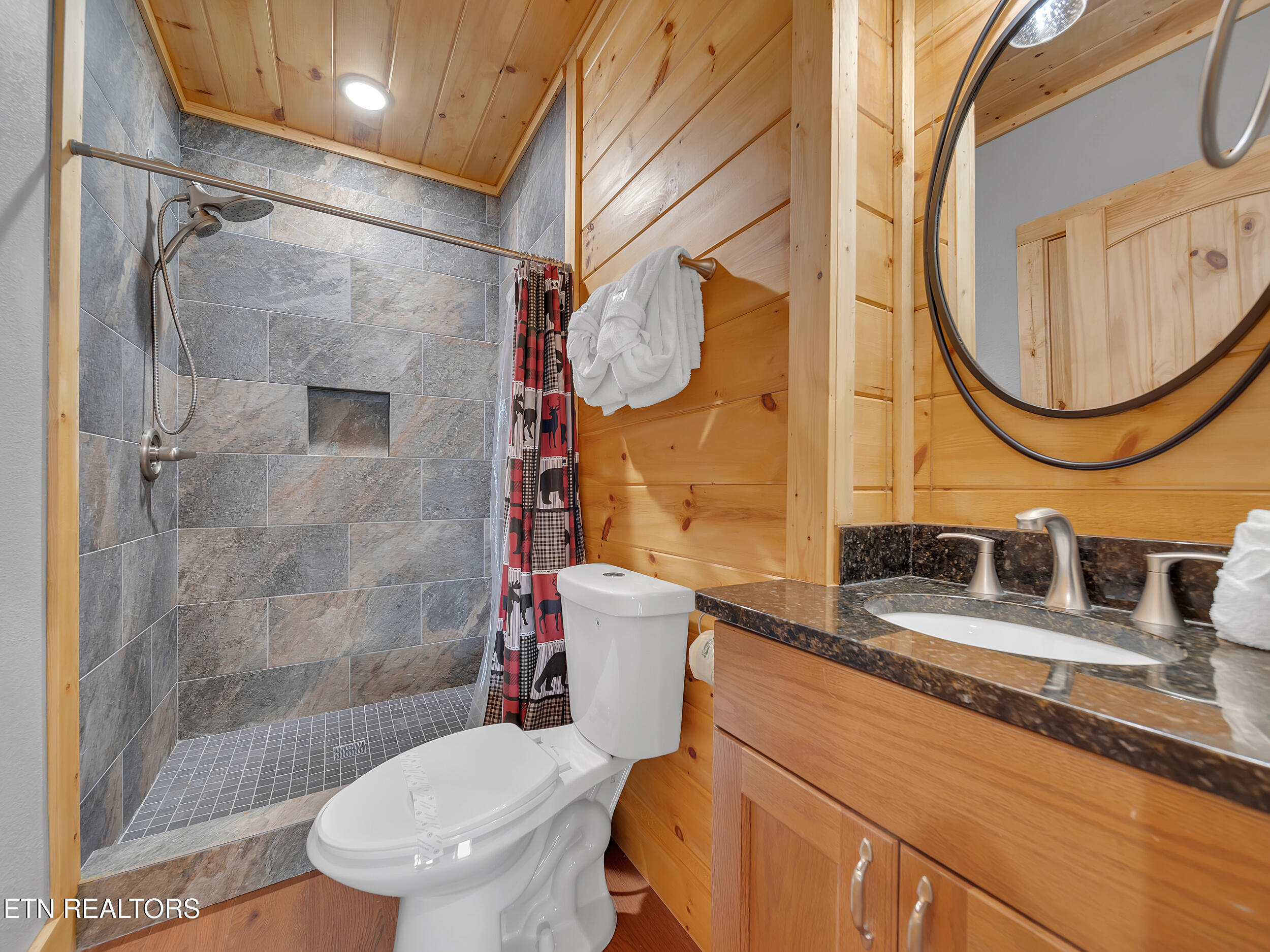 Sevierville, Tennessee, 37876, United States, 3 Bedrooms Bedrooms, ,4 BathroomsBathrooms,Residential,For Sale,1938196