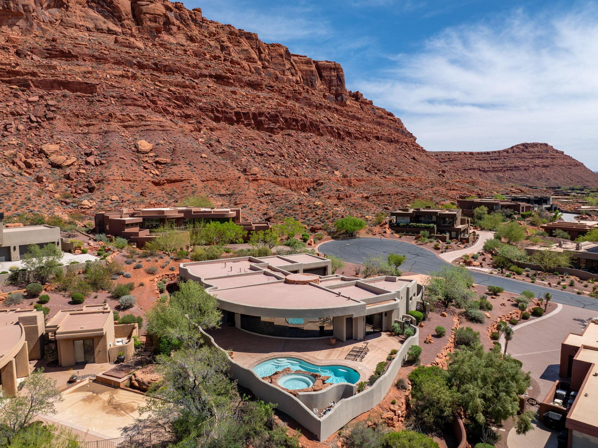 St George, Utah, 84770, United States, 4 Bedrooms Bedrooms, ,5 BathroomsBathrooms,Residential,For Sale,1976696