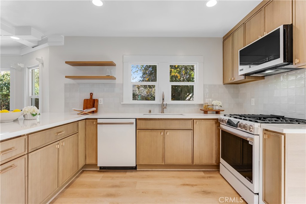 Pasadena, California, 91104, United States, 3 Bedrooms Bedrooms, ,1 BathroomBathrooms,Residential,For Sale,2005732